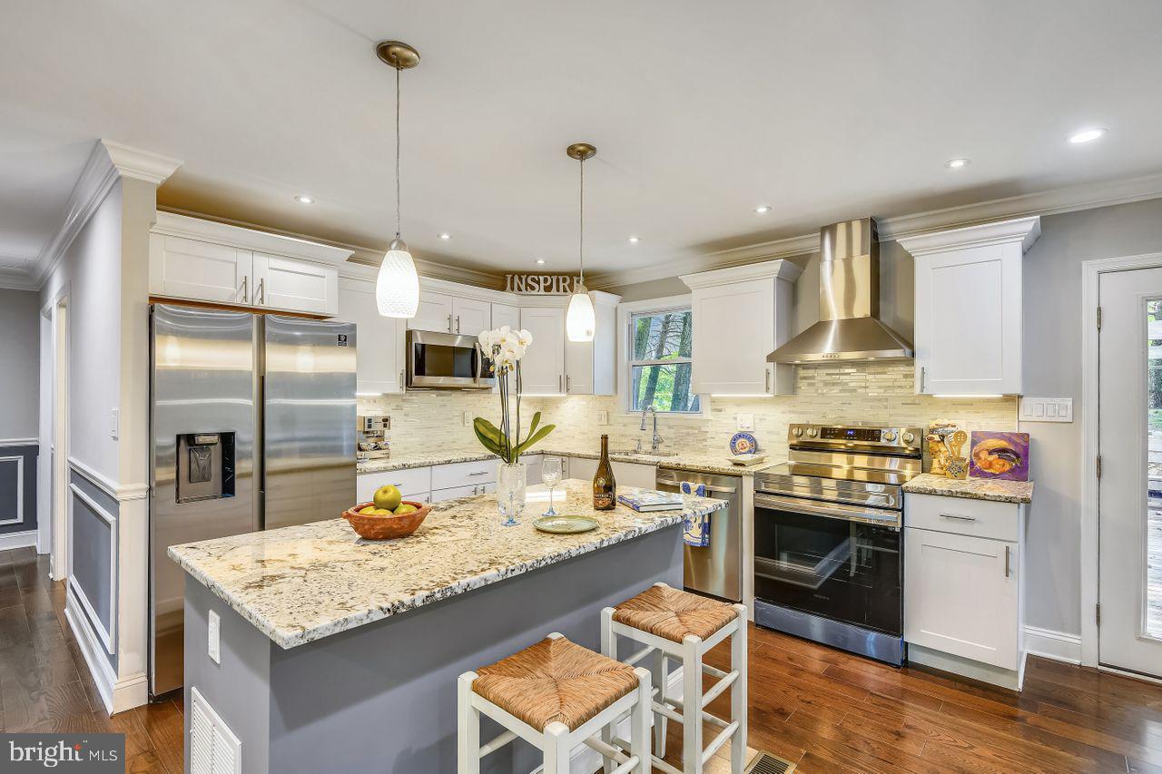 HUNTERS POINTE - Residential