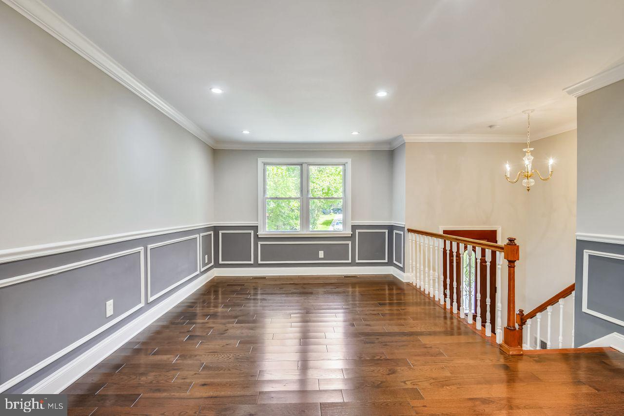 HUNTERS POINTE - Residential