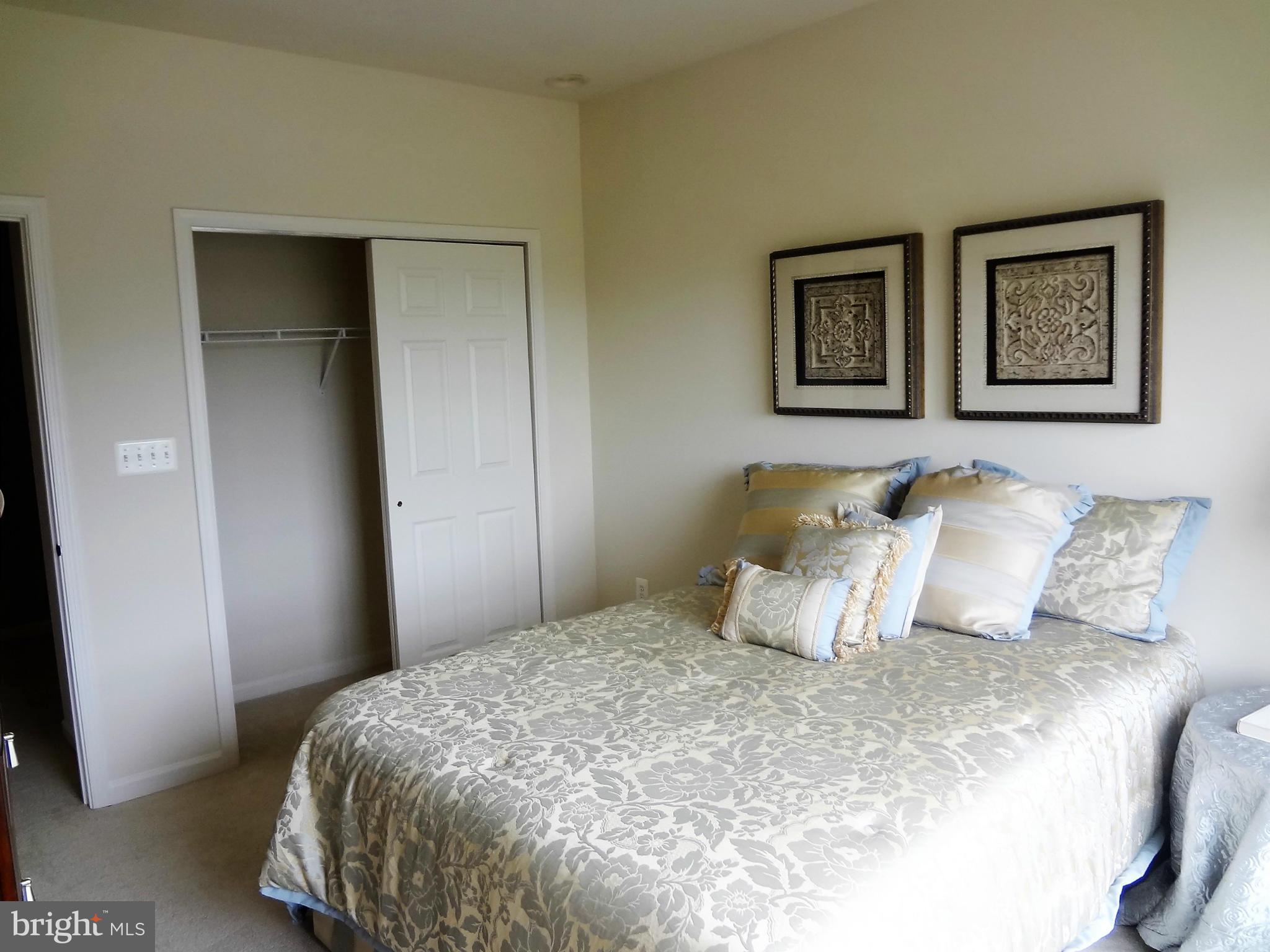 MARTINSBURG STATION - Residential