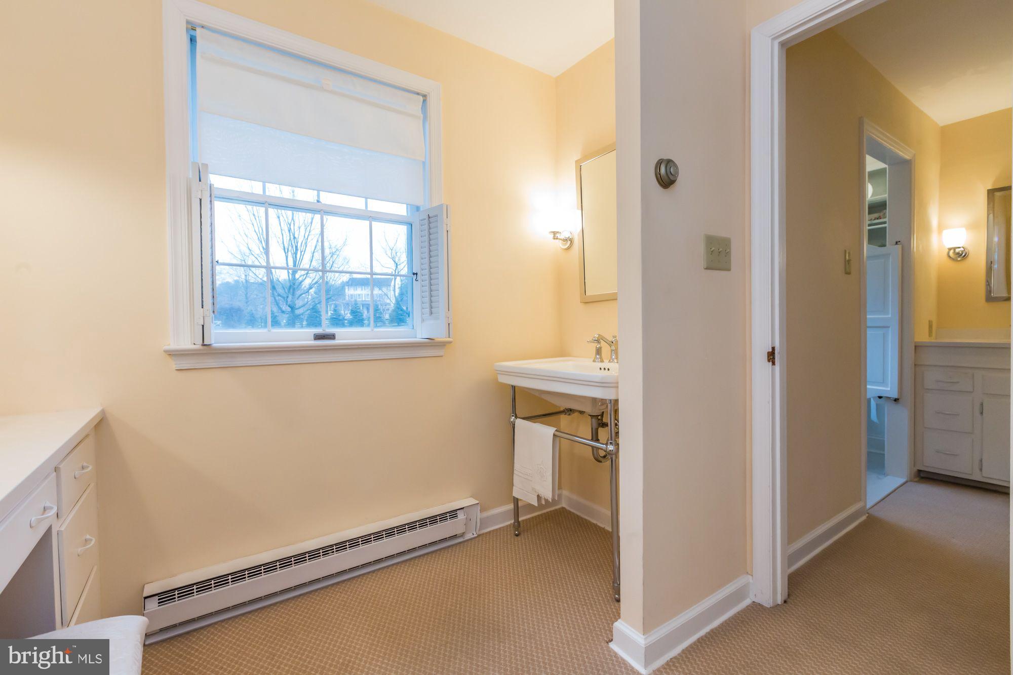 RADNOR HUNT - Residential