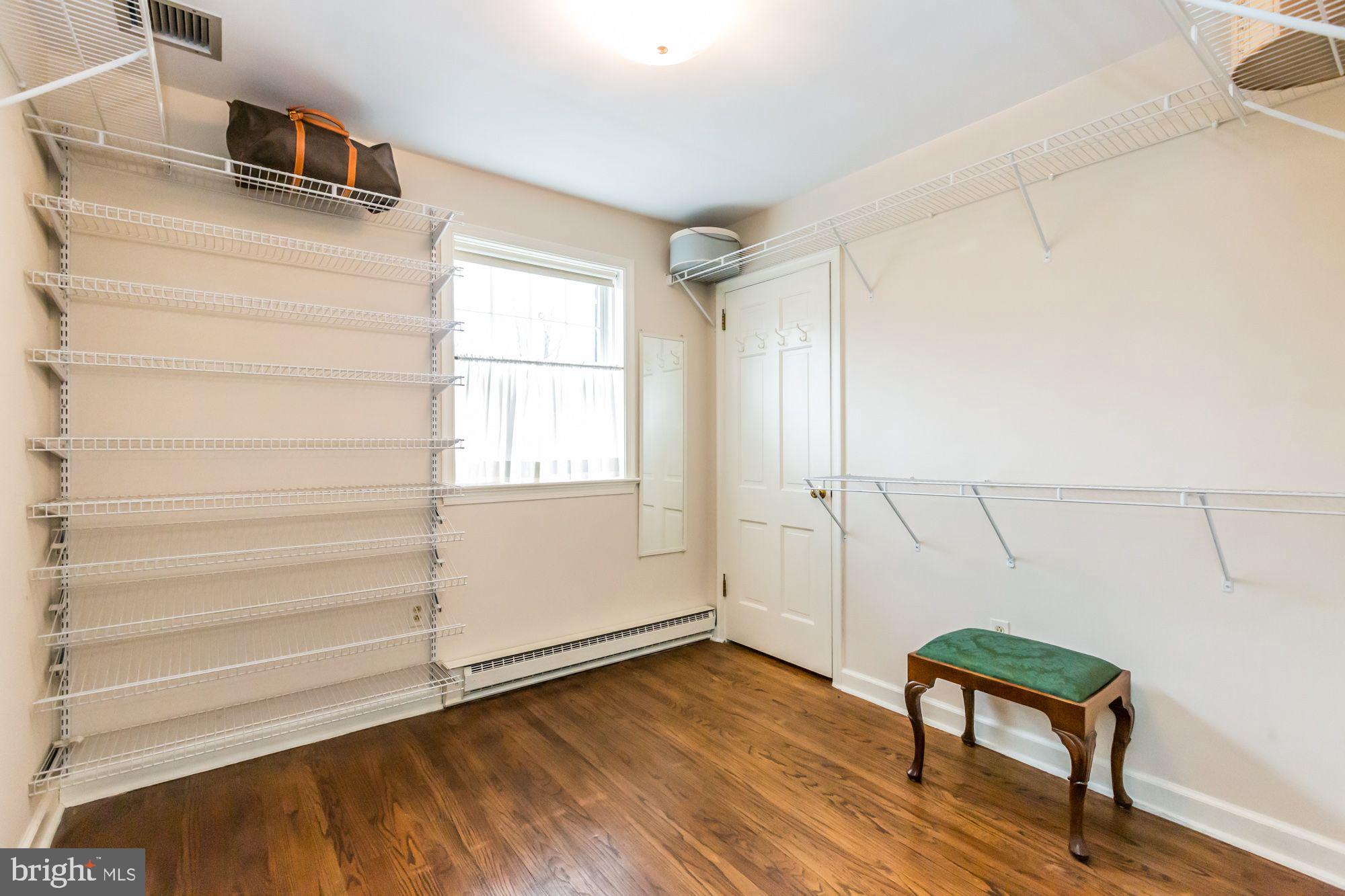 RADNOR HUNT - Residential