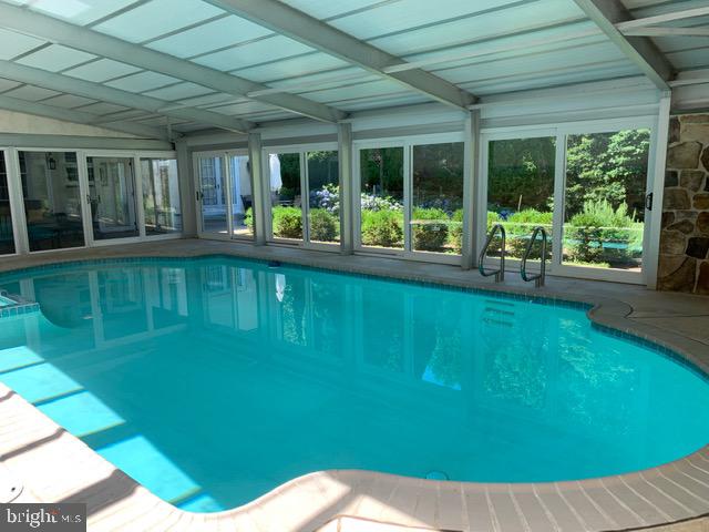 RADNOR HUNT - Residential