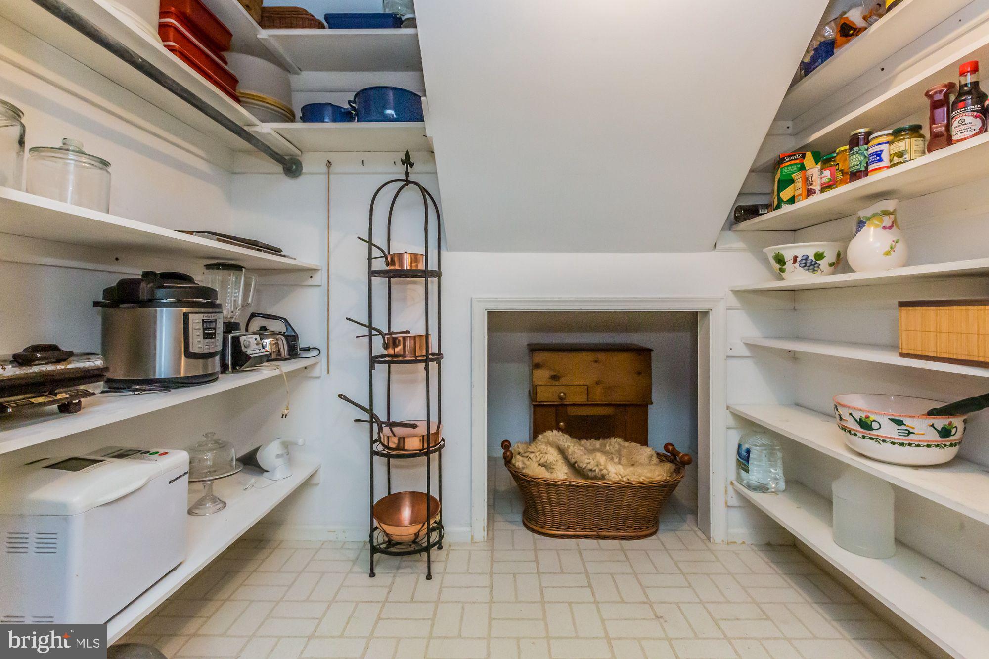 RADNOR HUNT - Residential