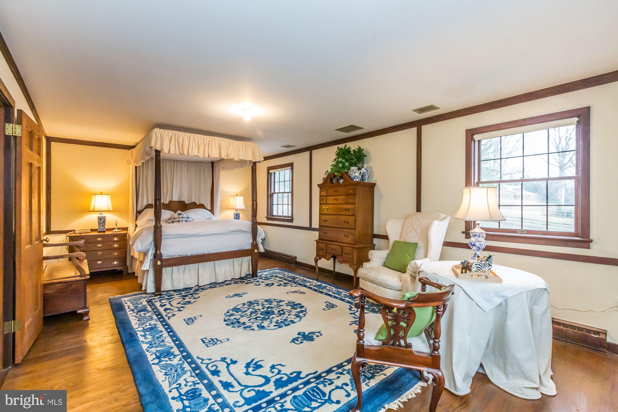 RADNOR HUNT - Residential