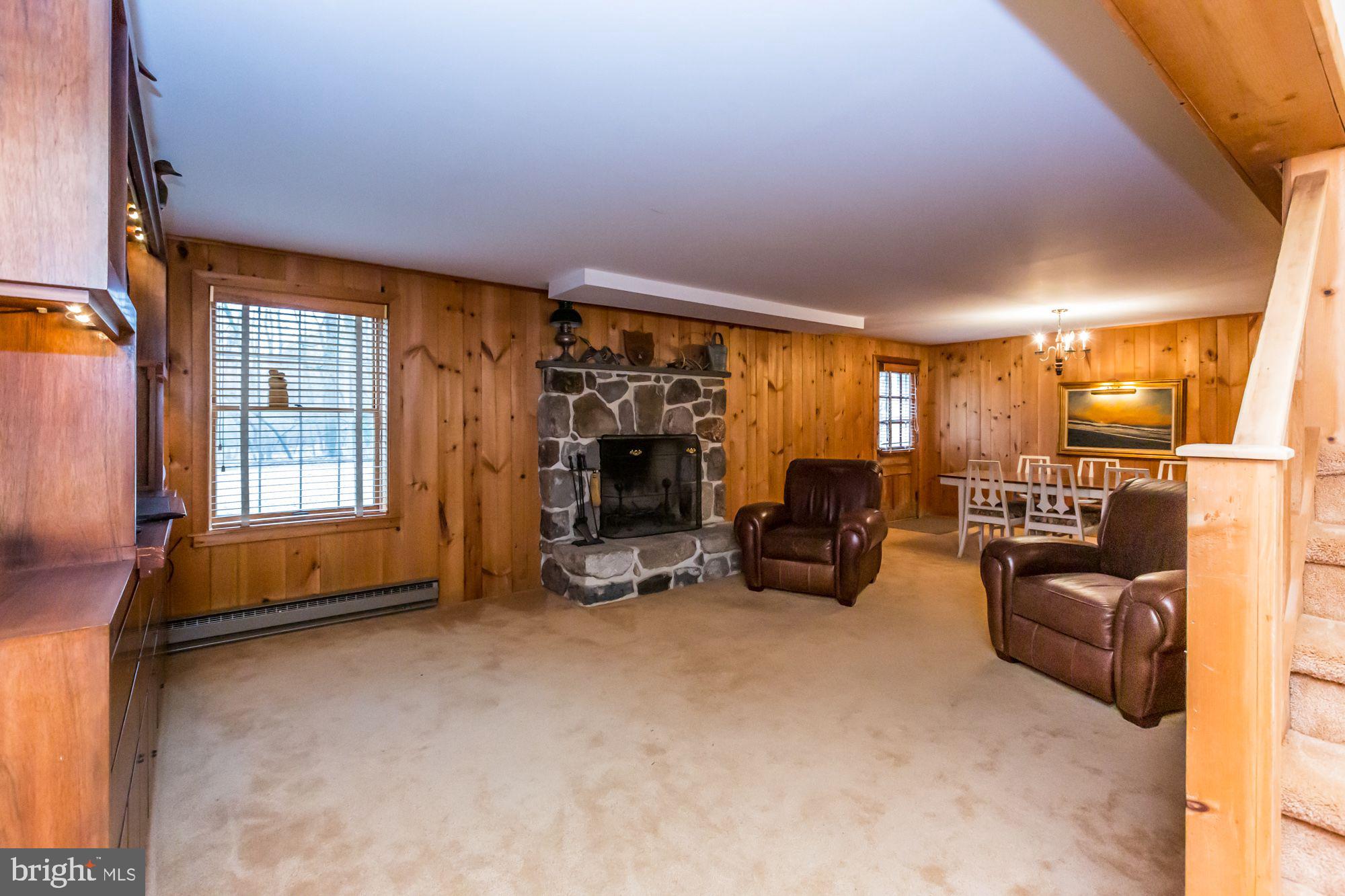 RADNOR HUNT - Residential
