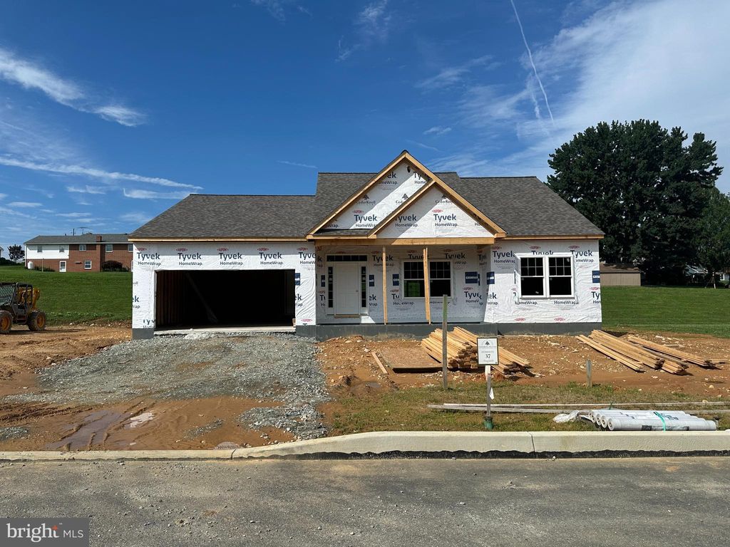 Photo of 16 Ridgewood Road #(DOUGLAS), QUARRYVILLE, PA 17566 (MLS # PALA2073040)