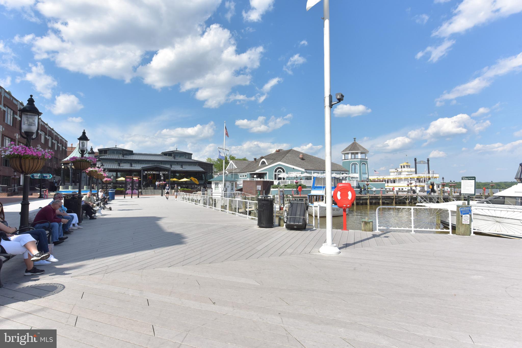 OLD TOWN ALEXANDRIA - Residential