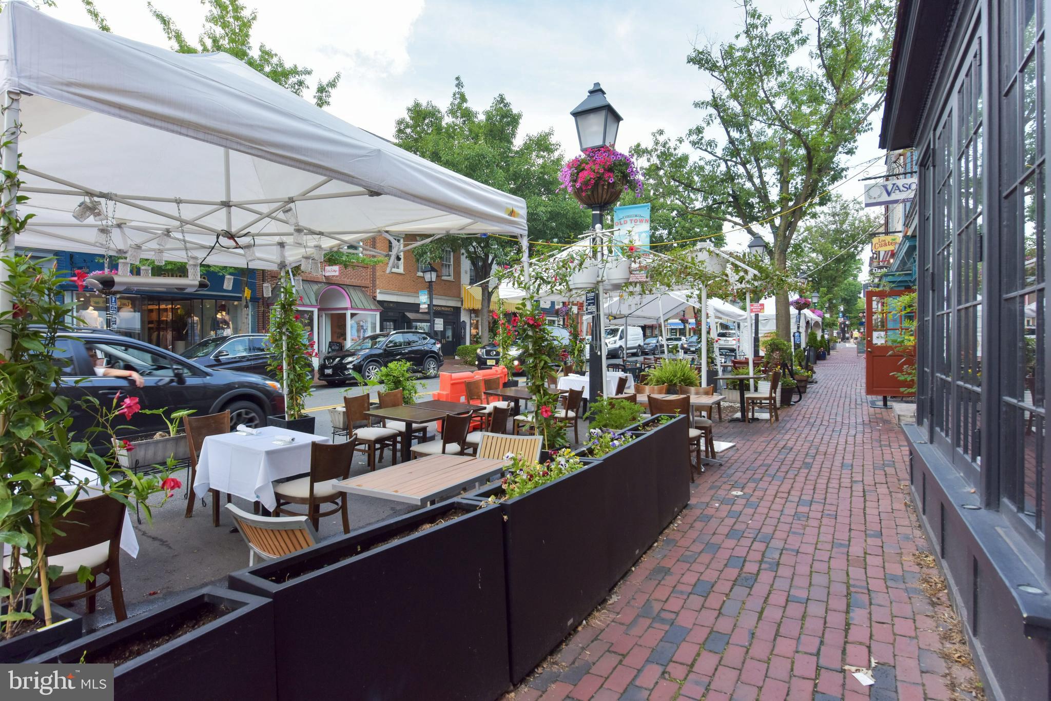 OLD TOWN ALEXANDRIA - Residential