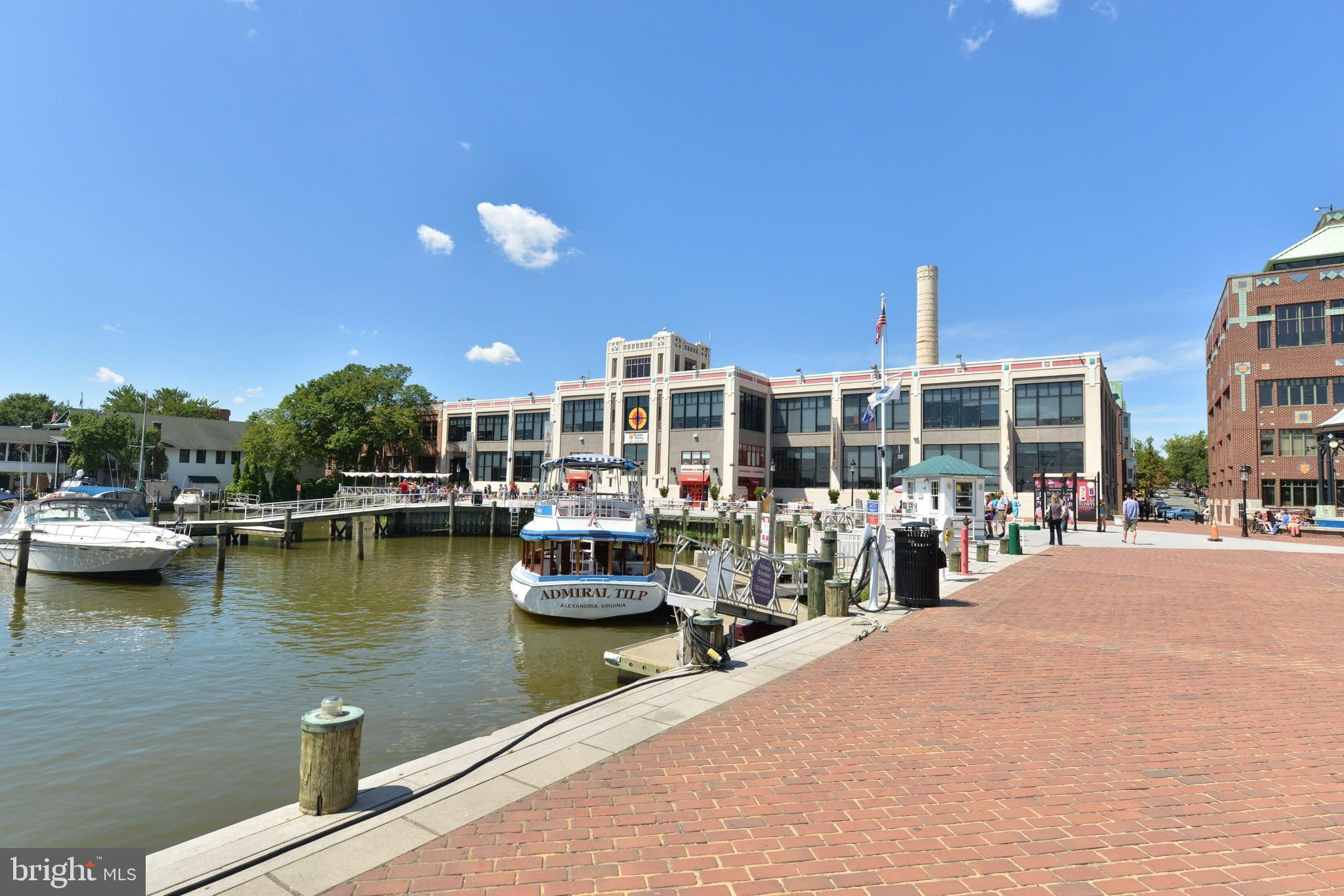 OLD TOWN ALEXANDRIA - Residential