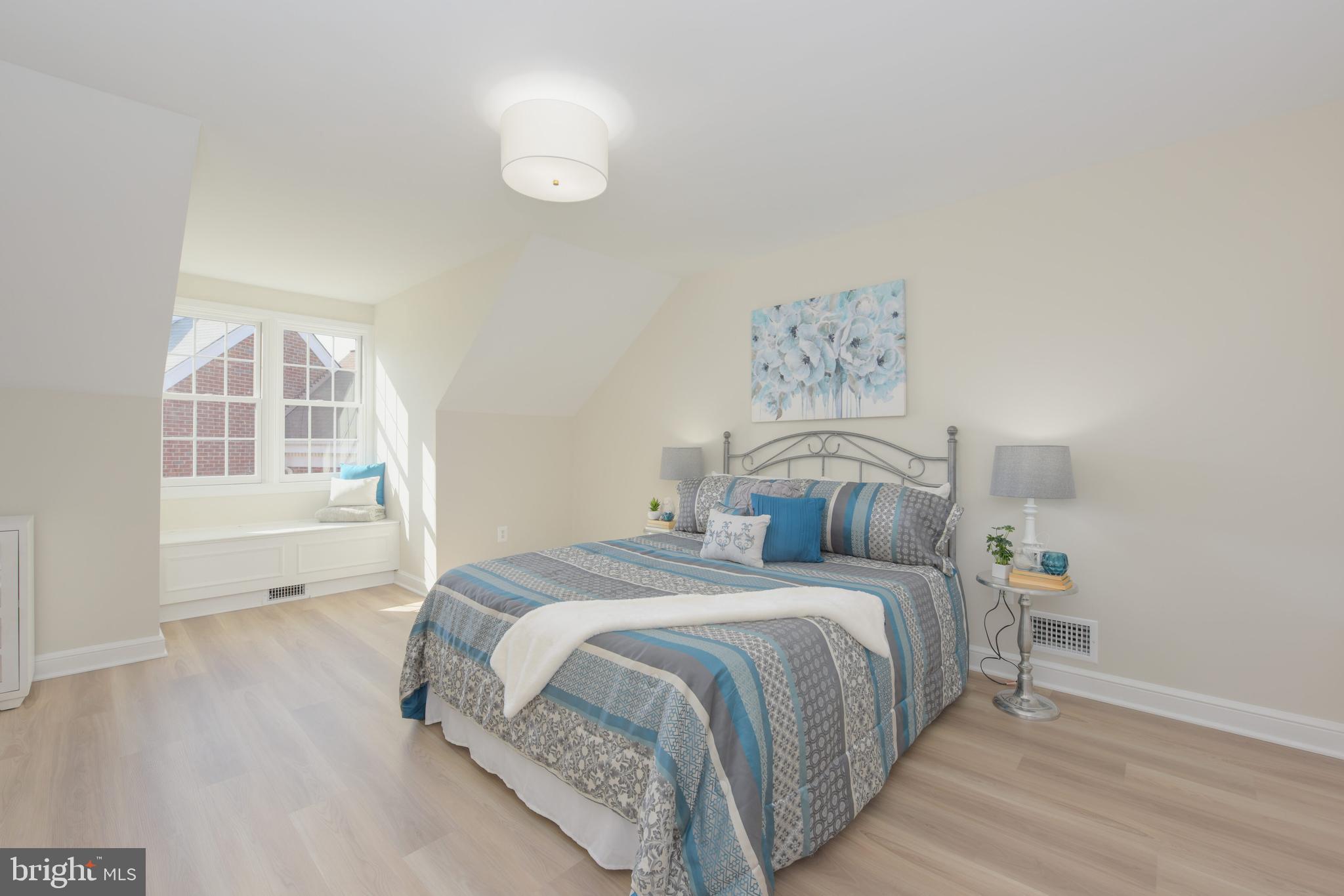 OLD TOWN ALEXANDRIA - Residential