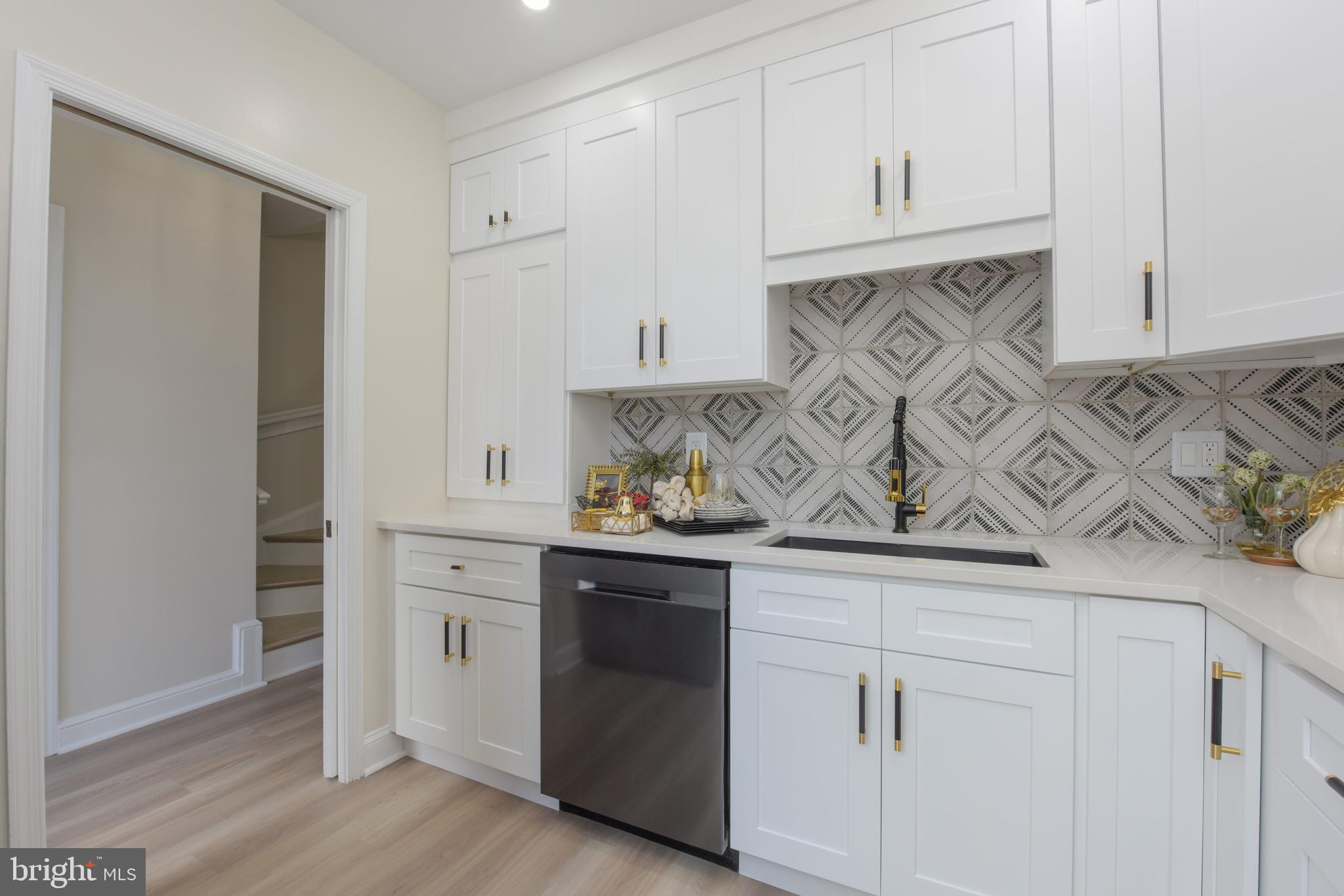 OLD TOWN ALEXANDRIA - Residential