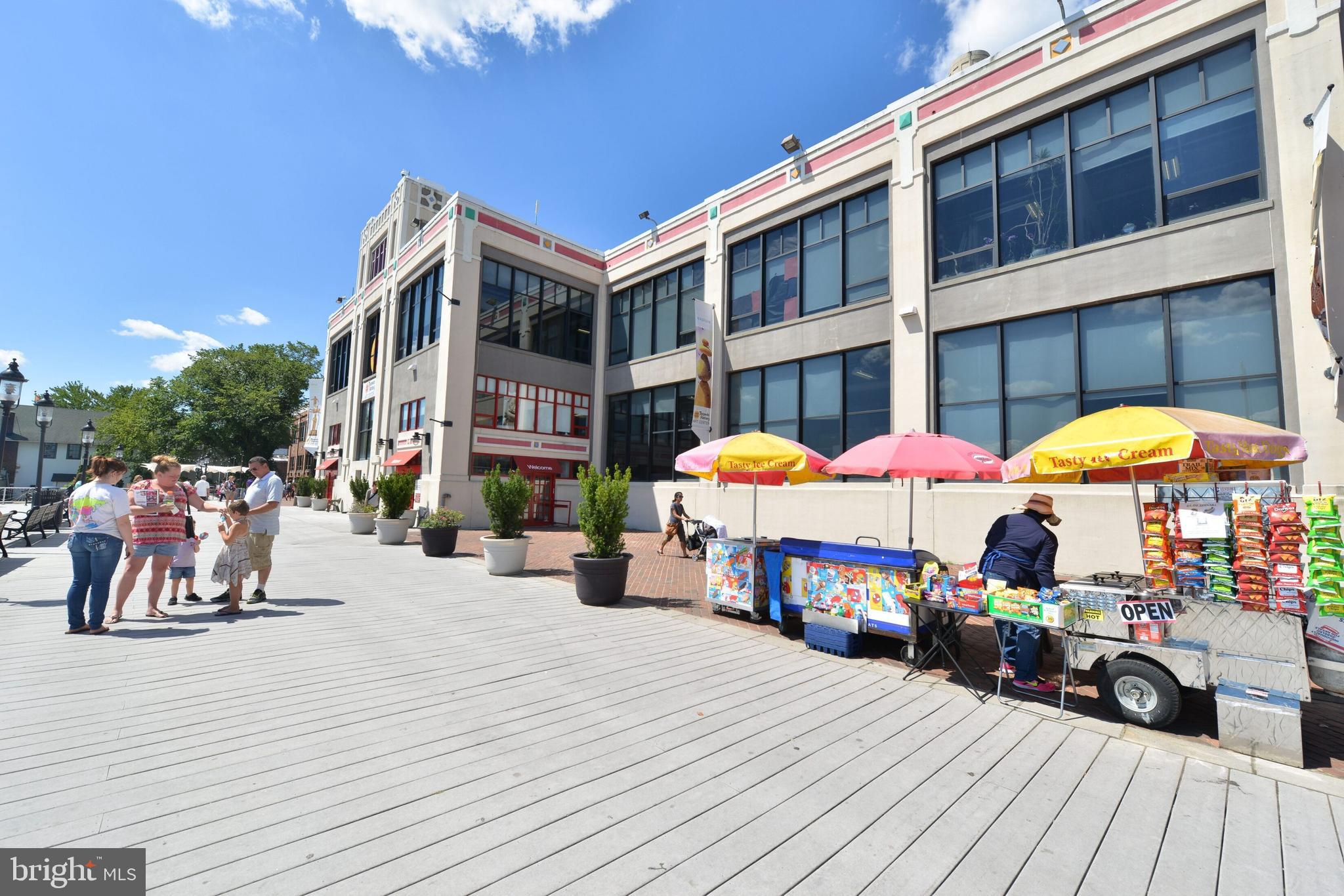 OLD TOWN ALEXANDRIA - Residential