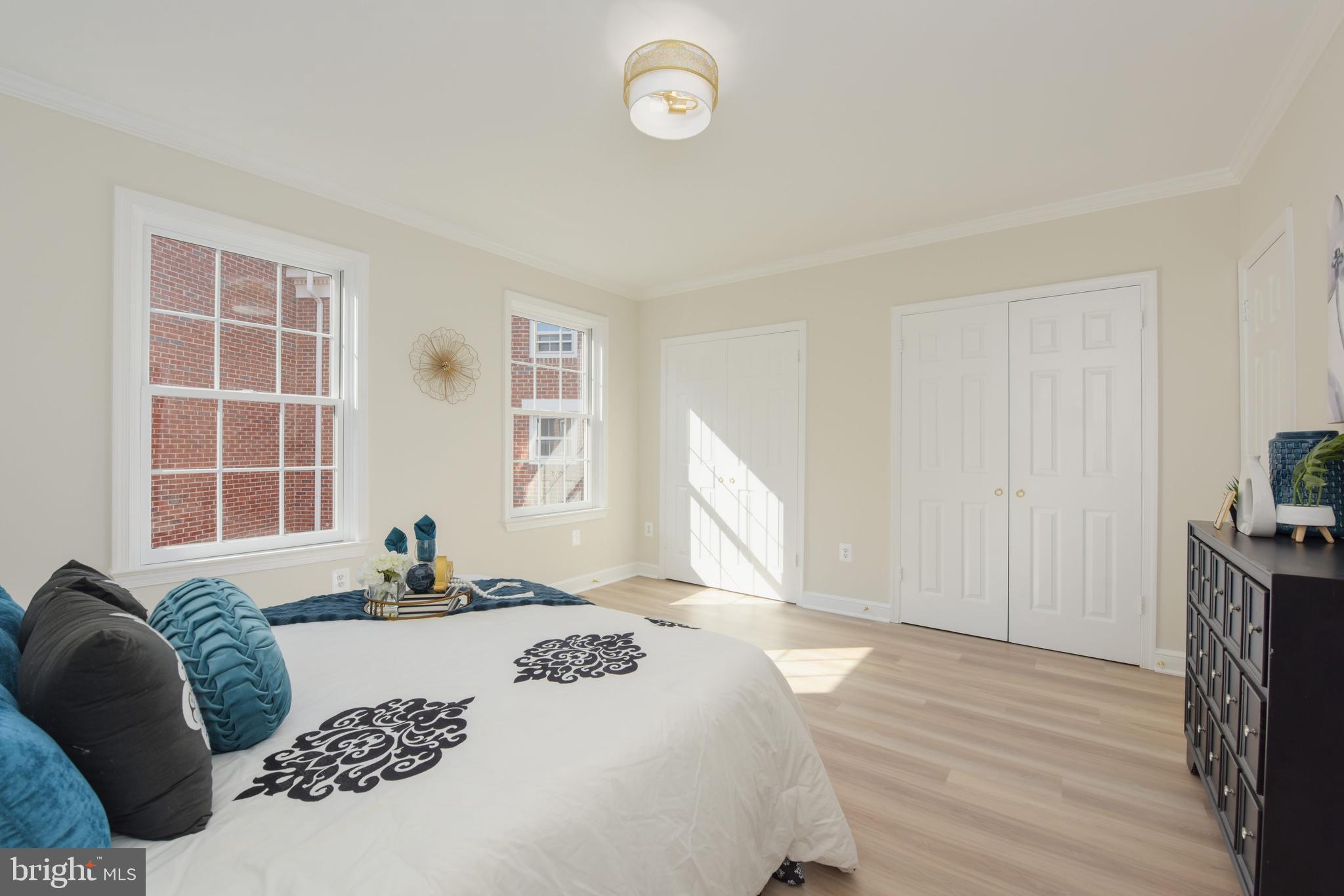 OLD TOWN ALEXANDRIA - Residential