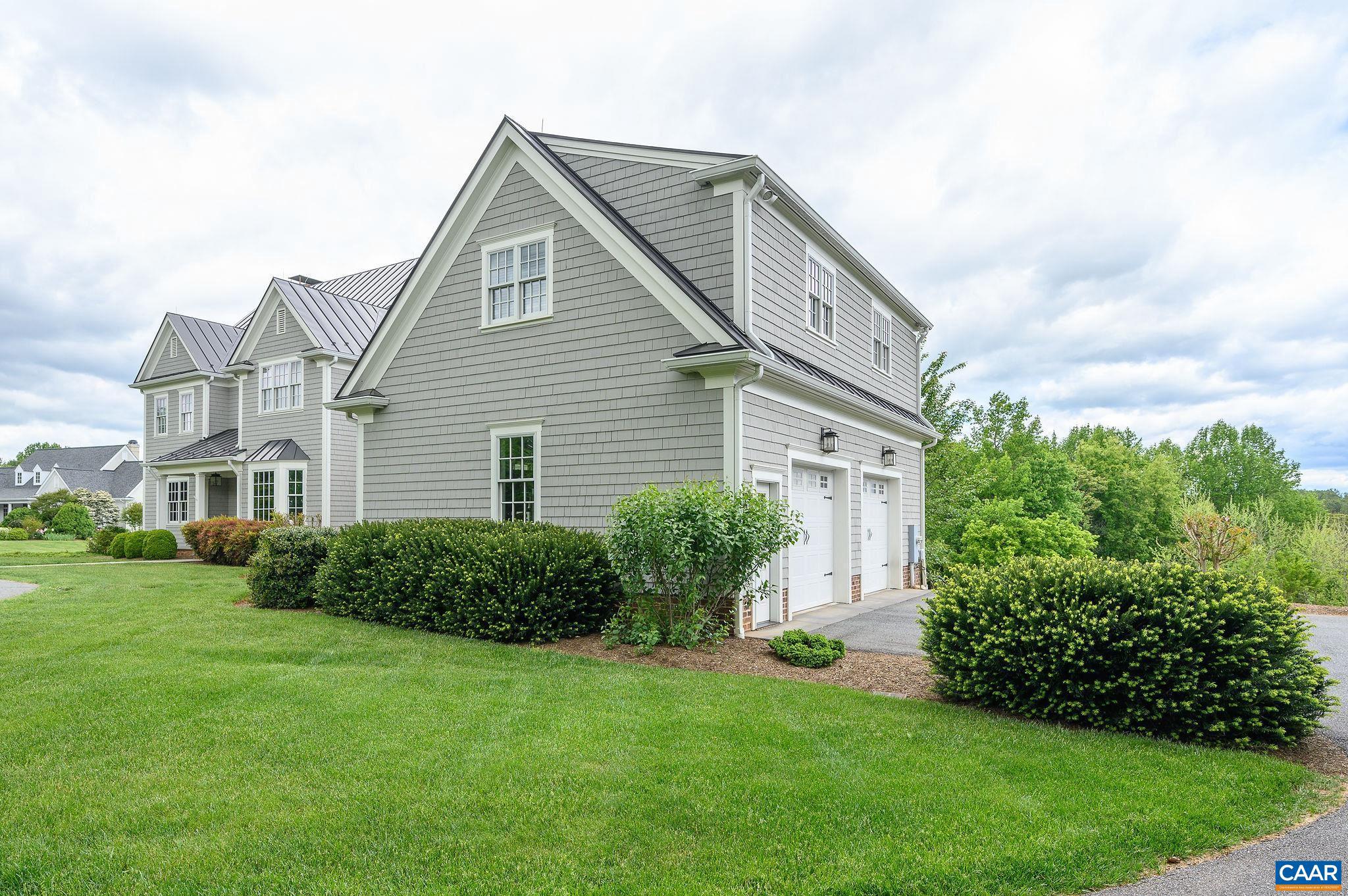 FAR HILLS - Residential