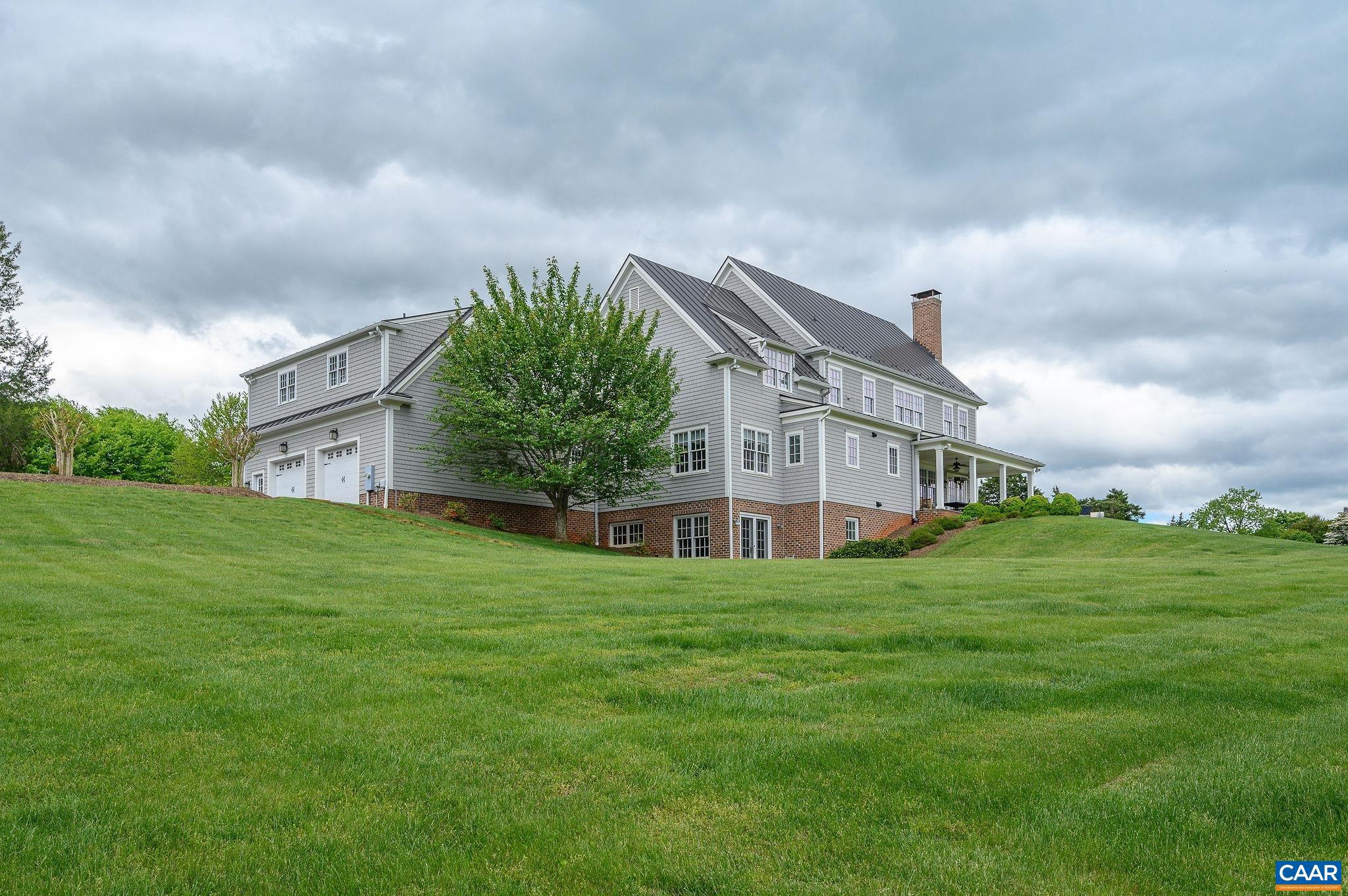 FAR HILLS - Residential