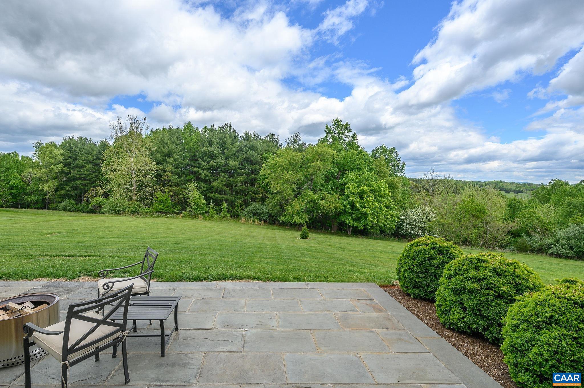 FAR HILLS - Residential