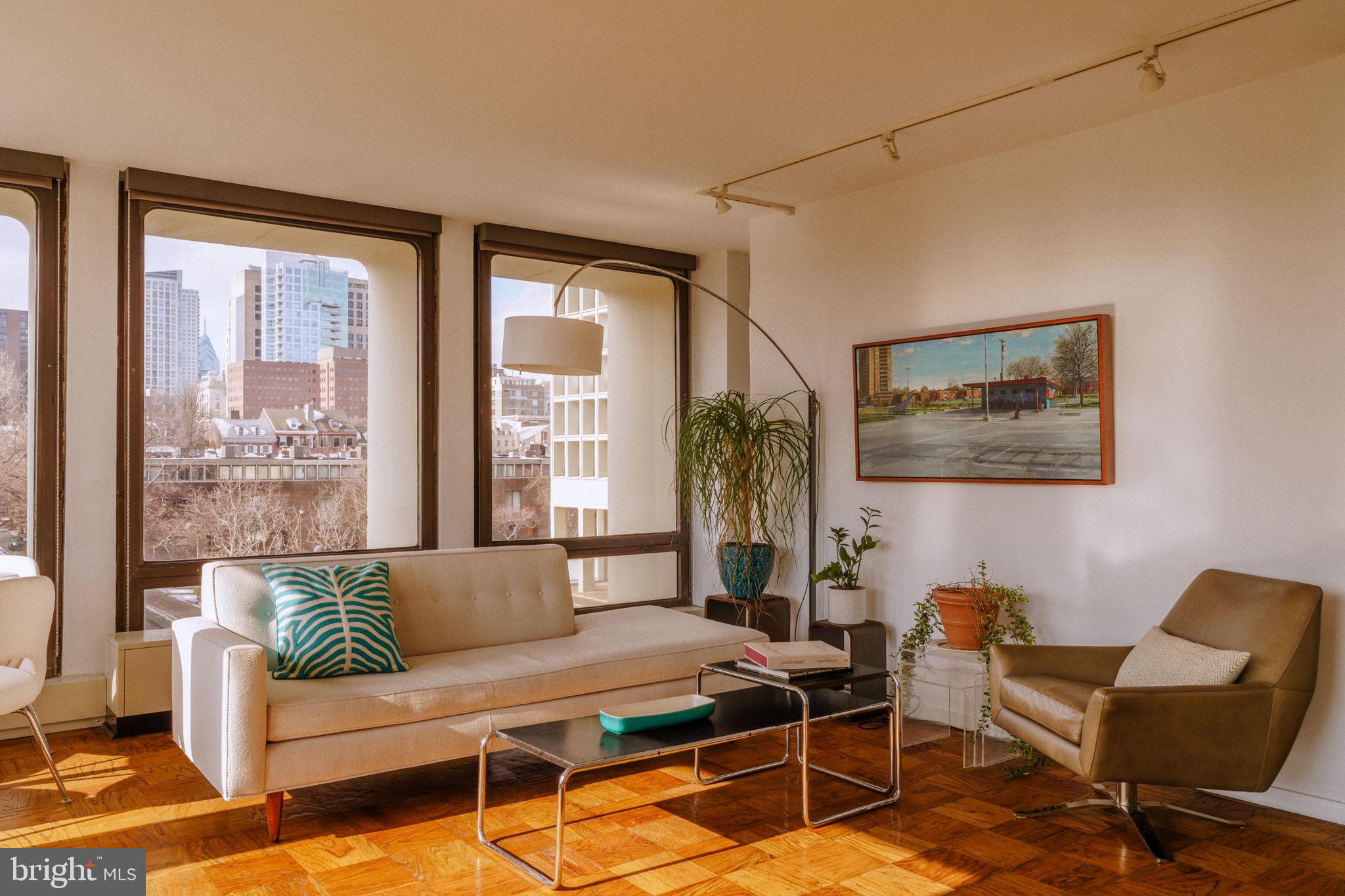 SOCIETY HILL - Residential