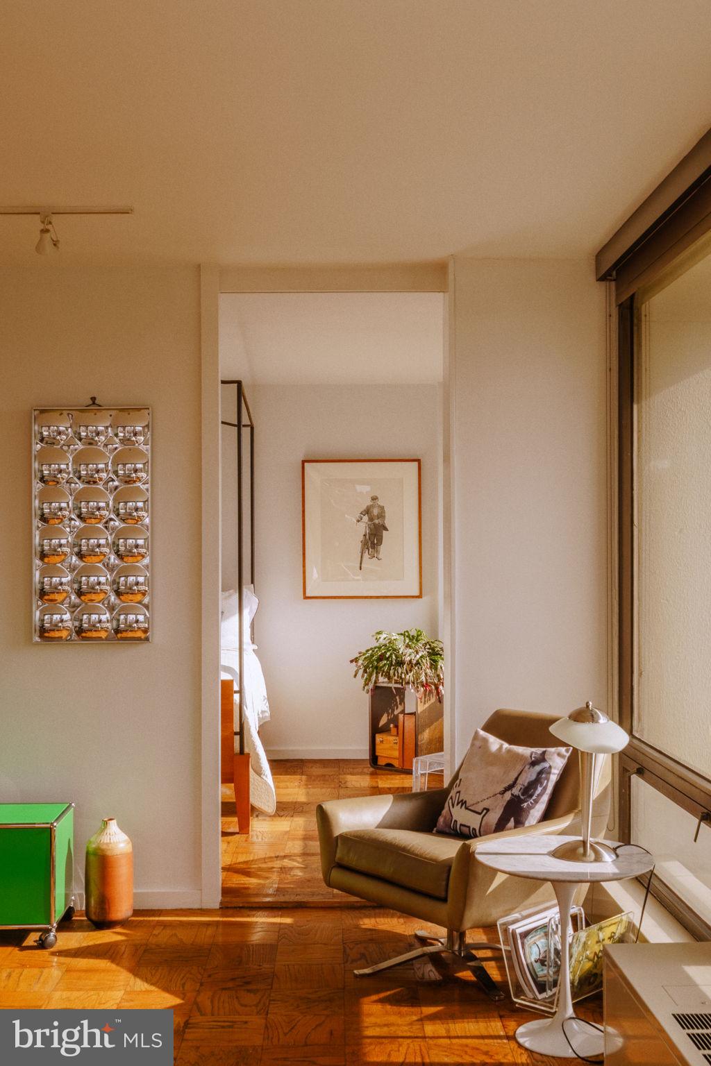 SOCIETY HILL - Residential