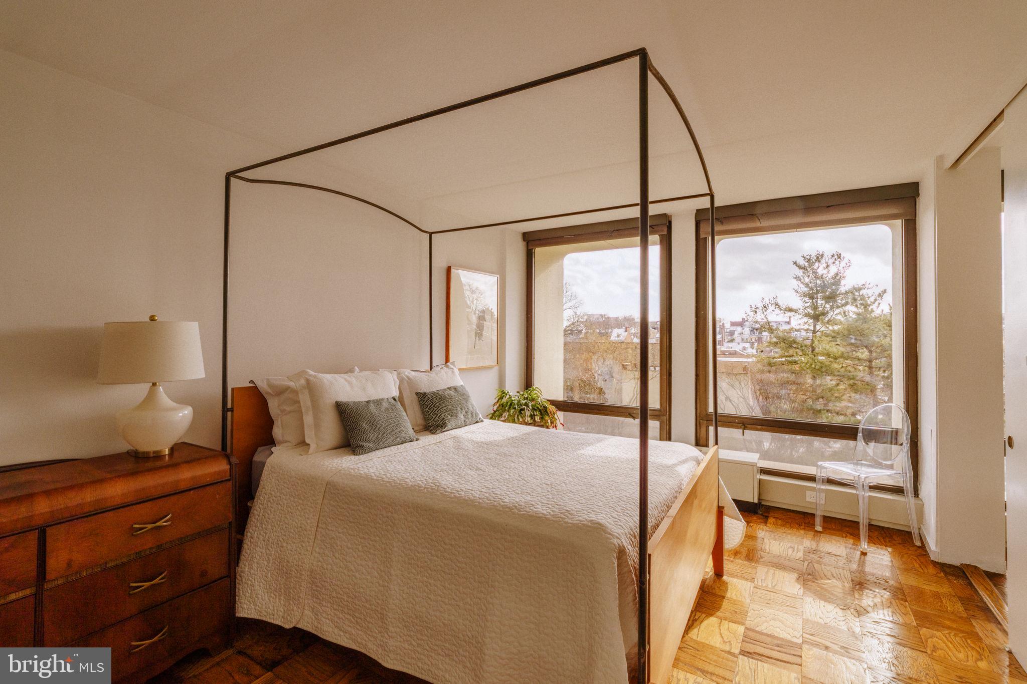 SOCIETY HILL - Residential