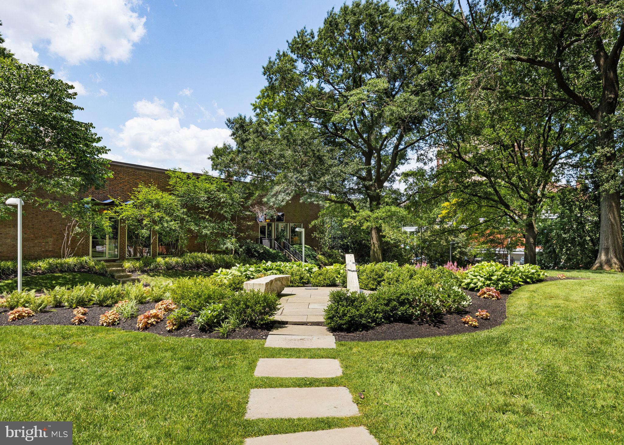 SOCIETY HILL - Residential