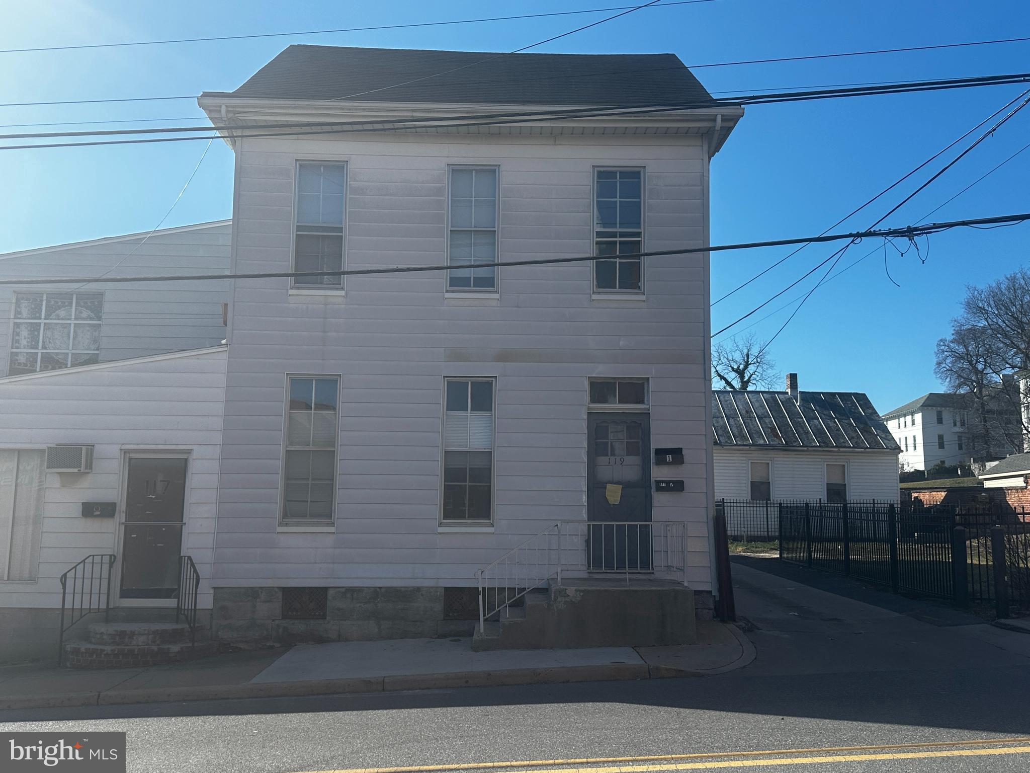 Professional Office Space with Loft & Private Bath | Downtown Hagerstown
Discover a rare opportunity to lease a versatile office space with loft and private bathroom, ideally located in the heart of Downtown Hagerstown at 117 W Antietam Street, just steps from the new Hagerstown Multi–Use Sports and Events Facility.​
This flexible space offers the perfect blend of functionality and convenience, featuring:
A spacious lofted layout filled with plenty of natural light, perfect for a creative studio, executive office, or client-facing business
A private restroom for added comfort and privacy
Expansive on-site parking, a true rarity downtown, with room for multiple vehicles or even RV storage
Positioned in one of Hagerstown’s most accessible and visible locations, this property is perfect for professionals, creatives, or entrepreneurs looking to establish a presence in the city’s fast-growing downtown district.​