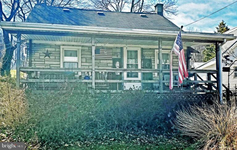 527 BAUMGARDNER ROAD