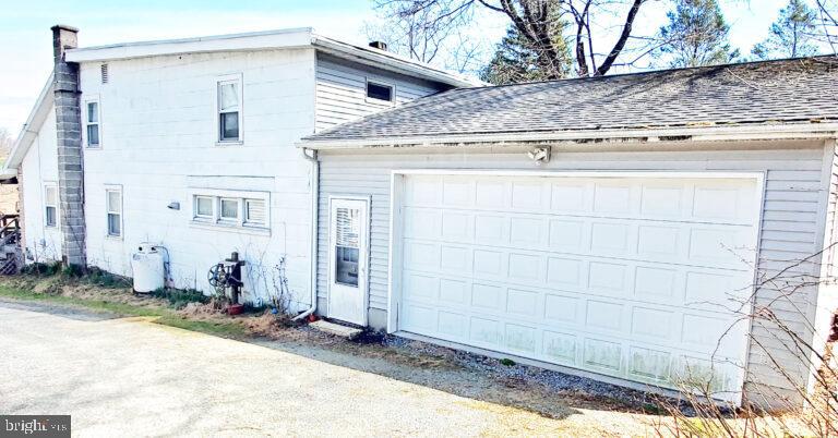 527 BAUMGARDNER ROAD