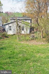 527 BAUMGARDNER ROAD