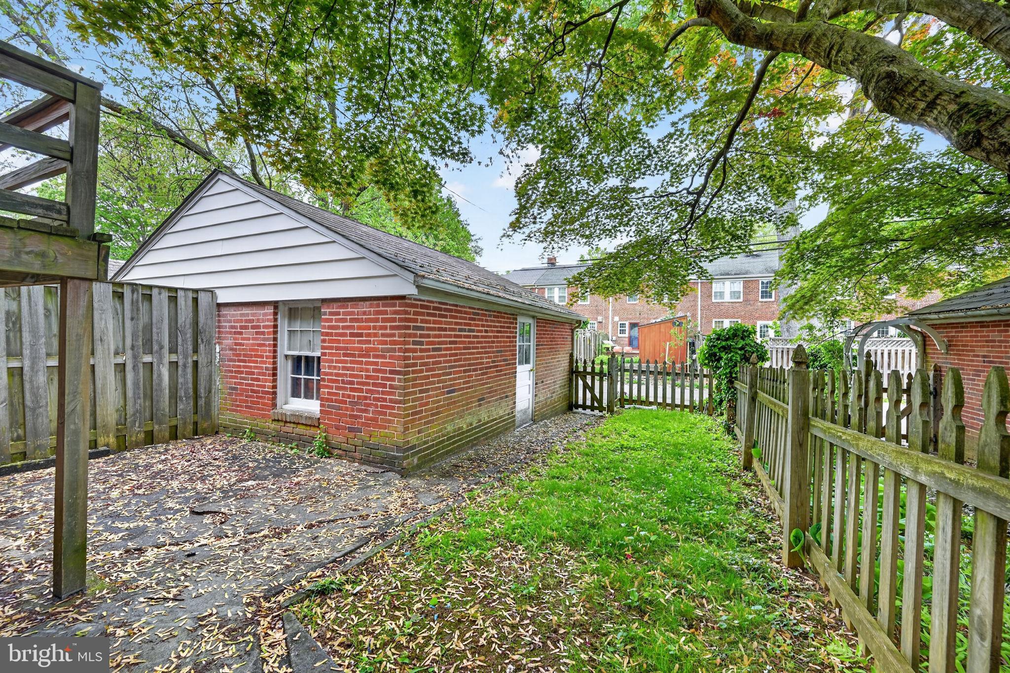 RODGERS FORGE - Residential