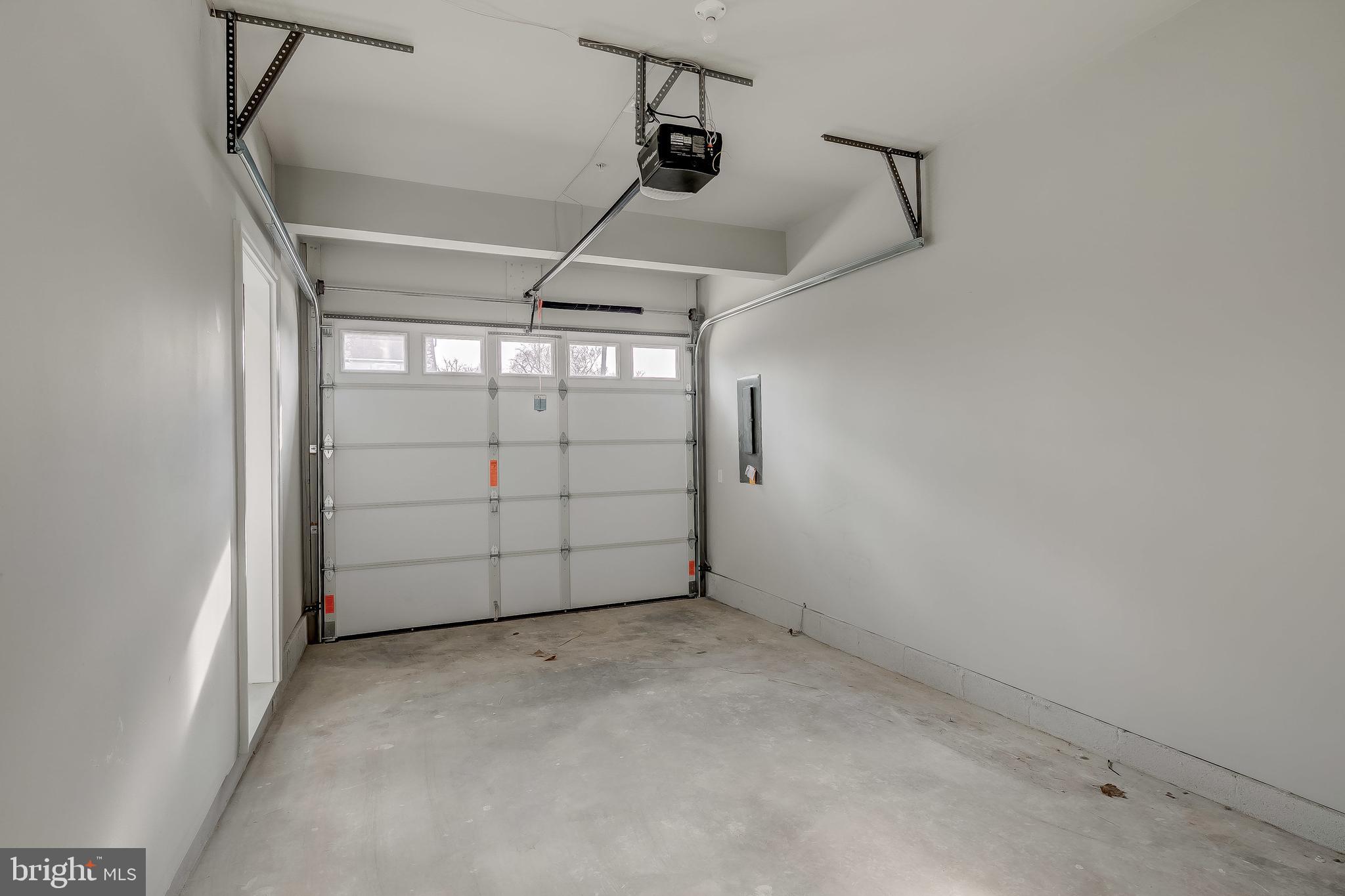 RIVIERA BEACH - Residential