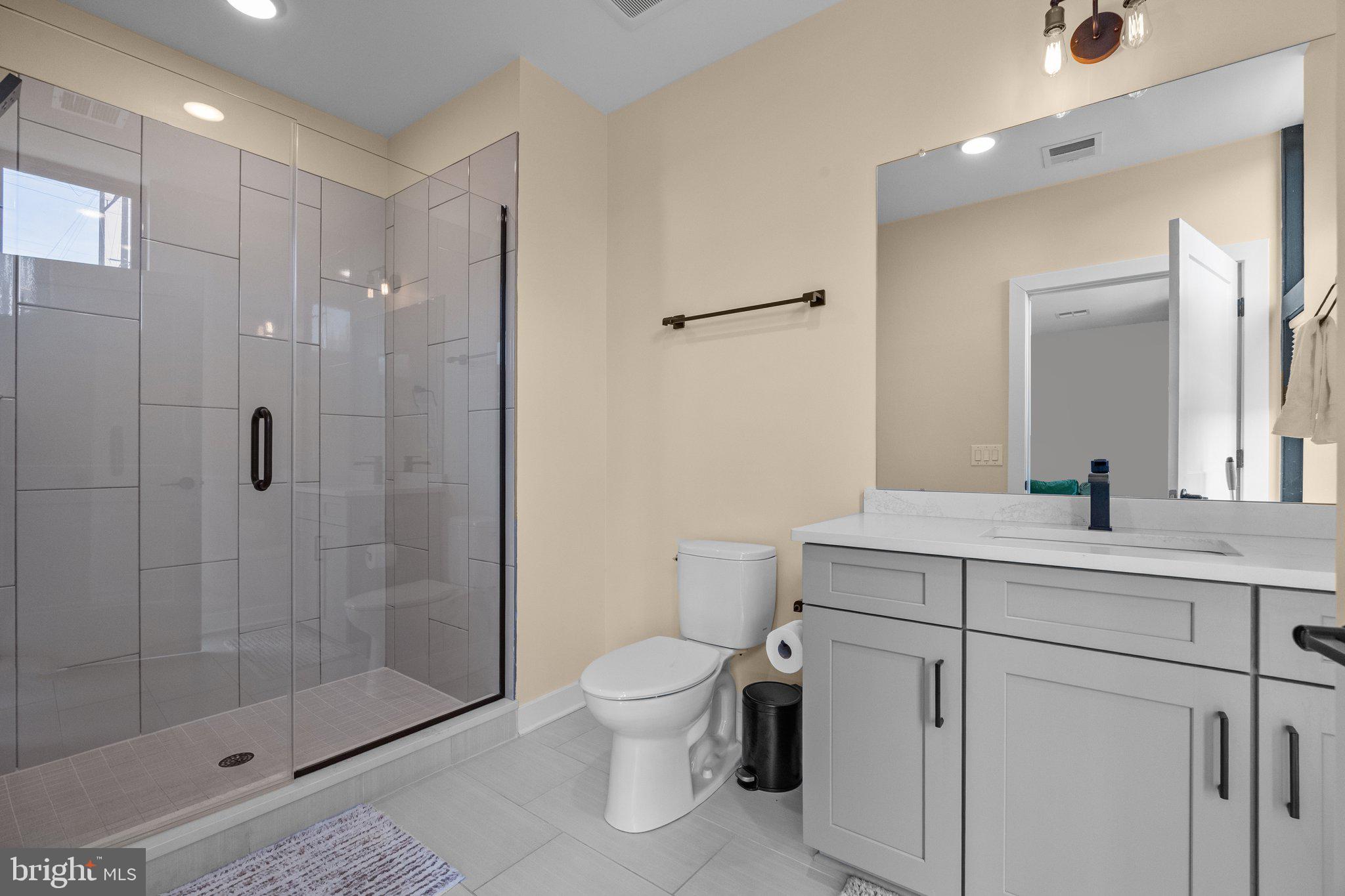 THE LOCKS - Residential