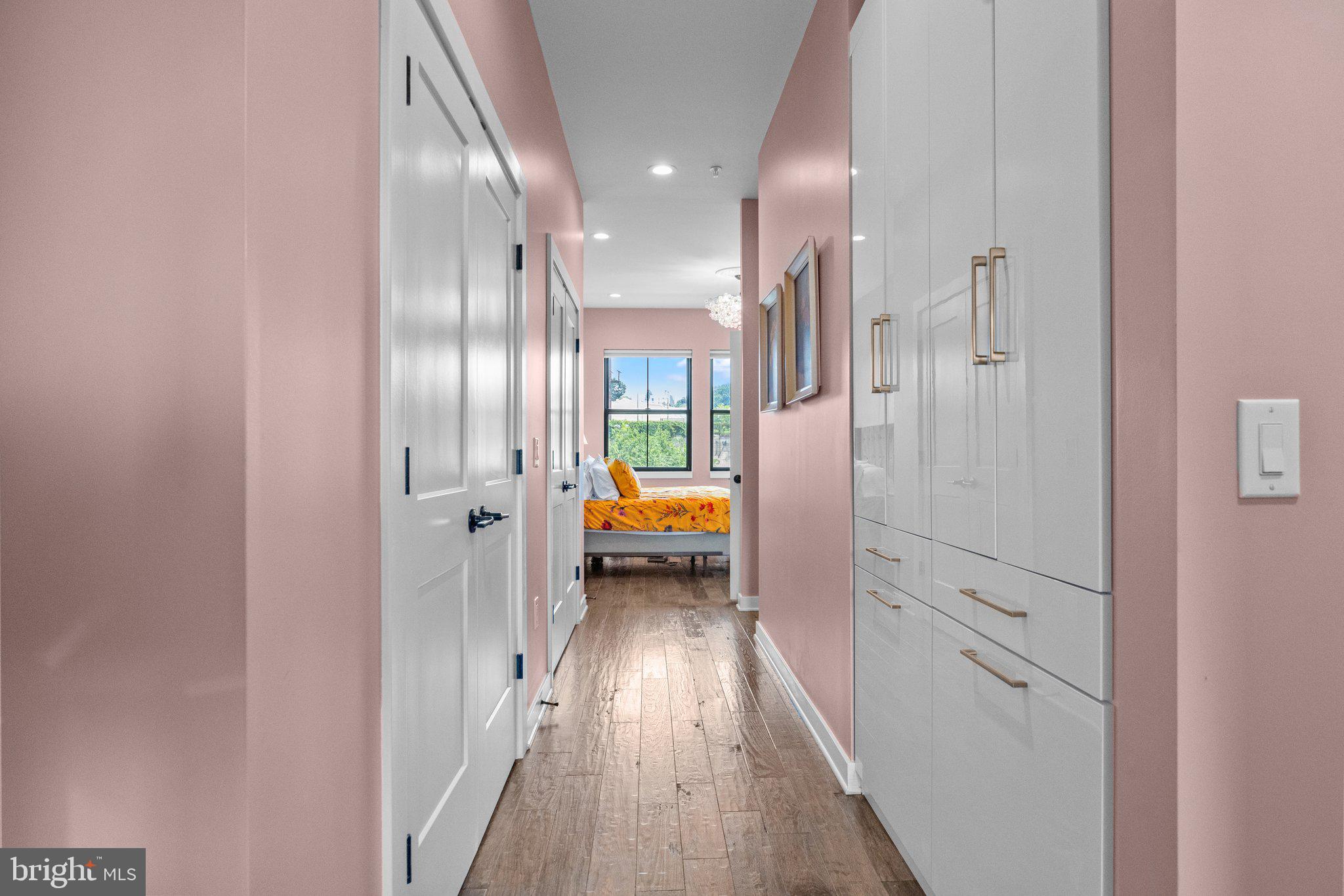 THE LOCKS - Residential