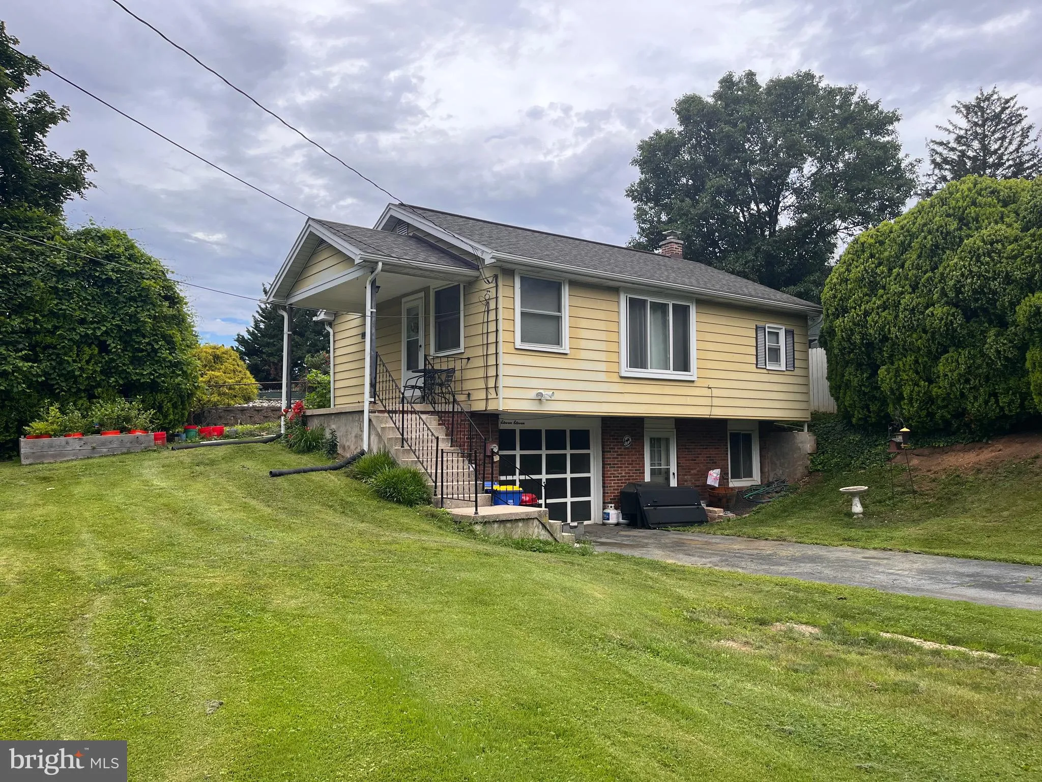 Harrisburg, Pennsylvania 17113, United States, 2 Bedrooms Bedrooms, ,1 BathroomBathrooms,Residential,Pending,155407