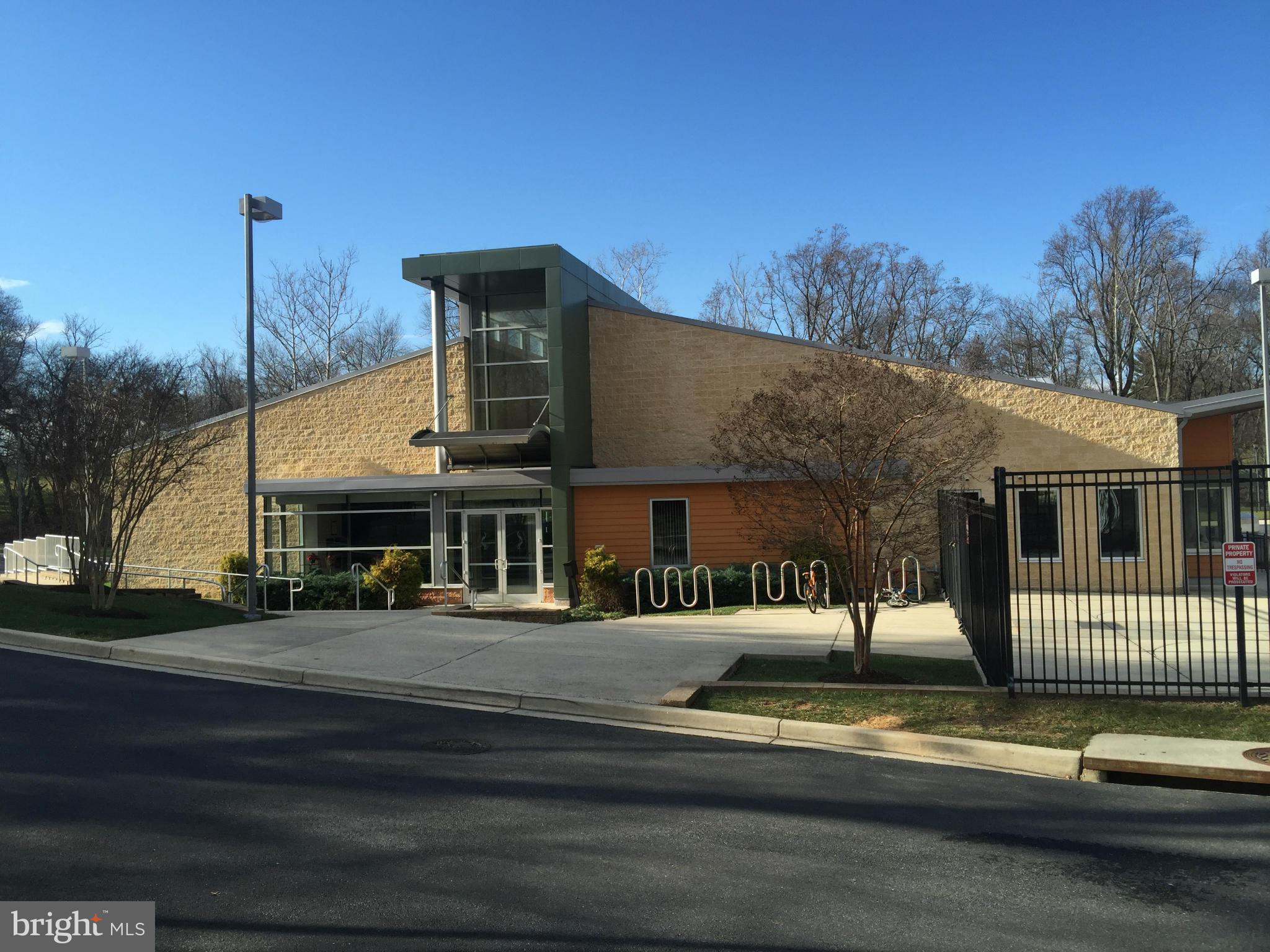 MONTROSE - Residential