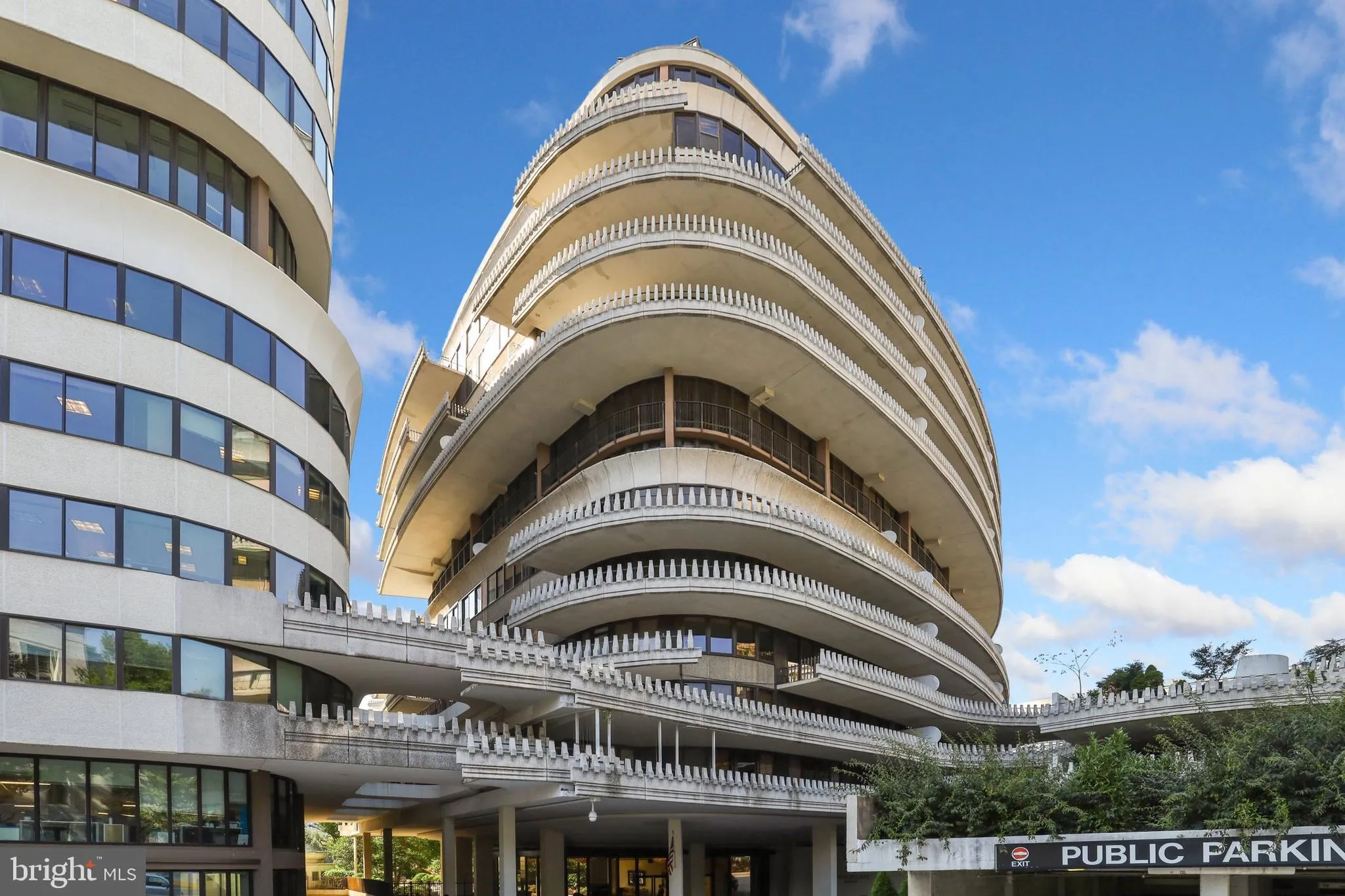 700 New Hampshire Avenue NW Unit 1220, Washington, DC 20037
