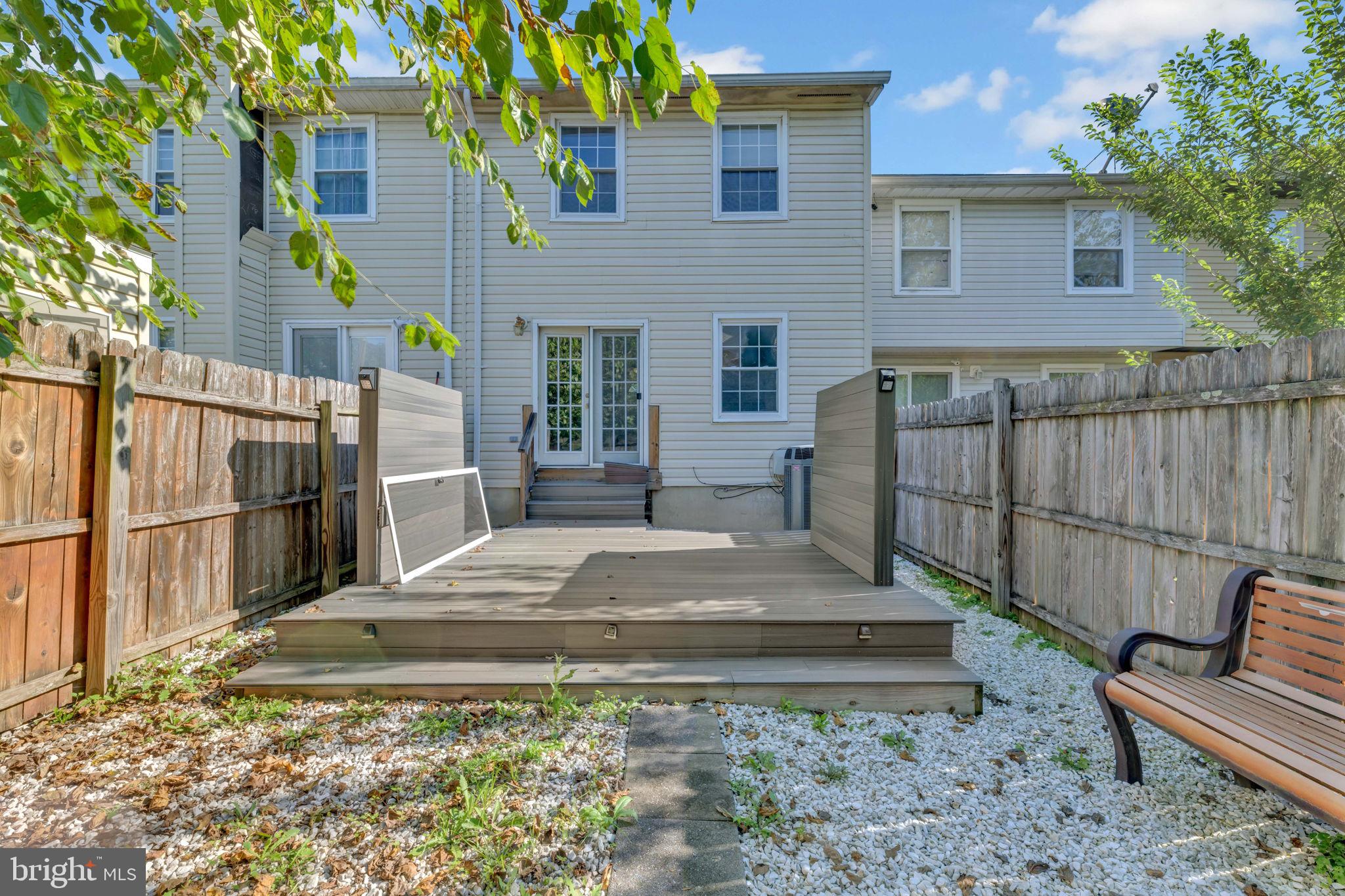 KINGS COURT - Residential Lease