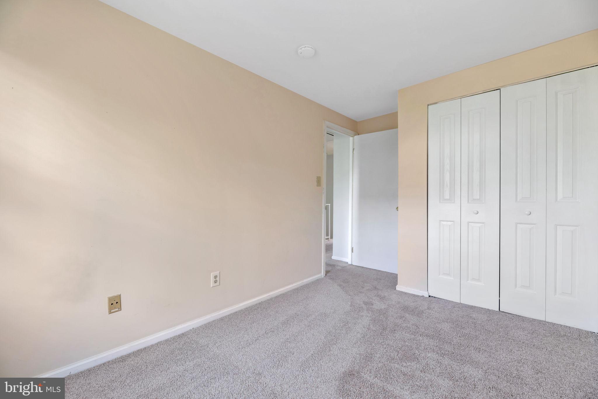 KINGS COURT - Residential Lease