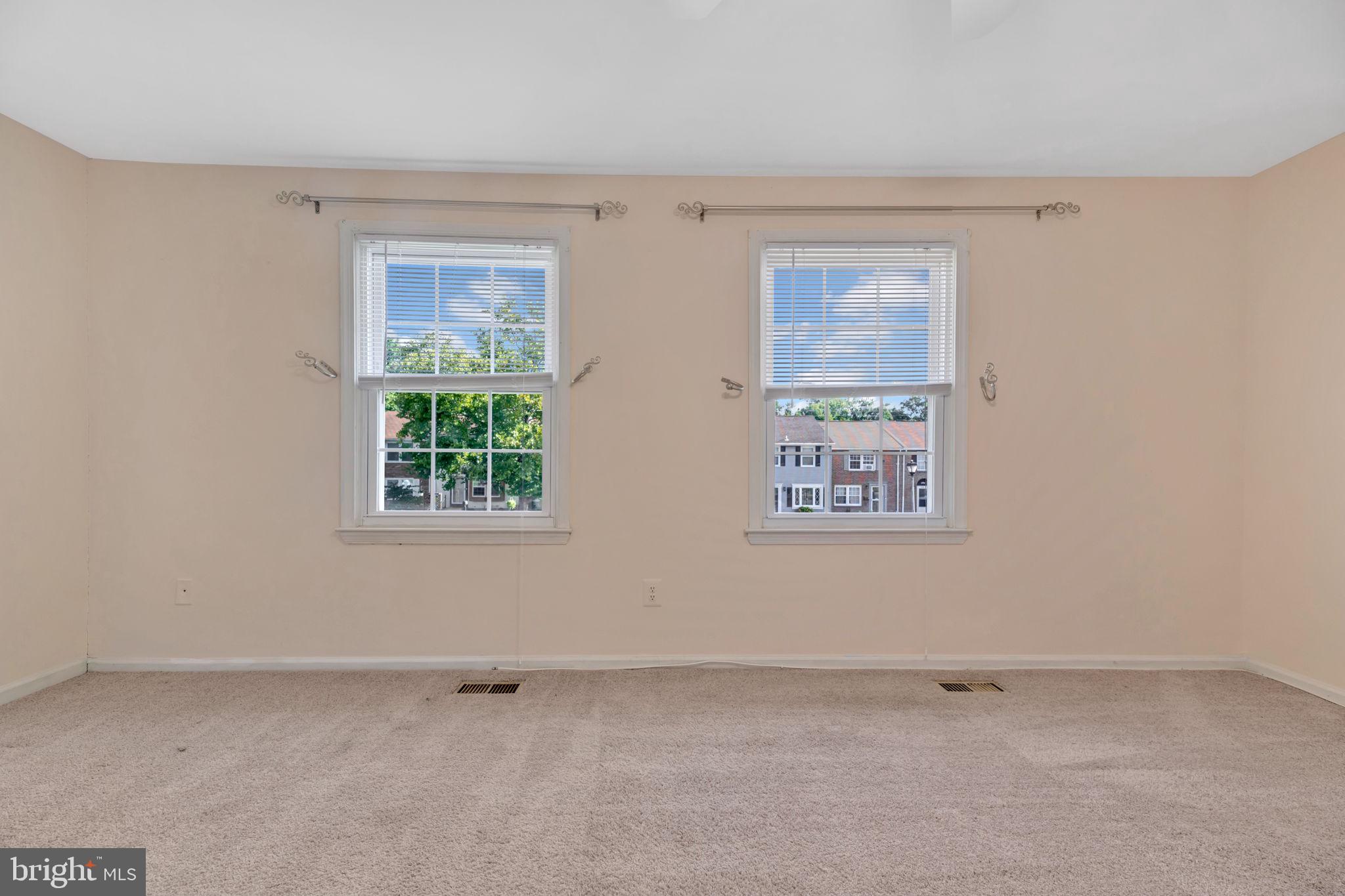 KINGS COURT - Residential Lease