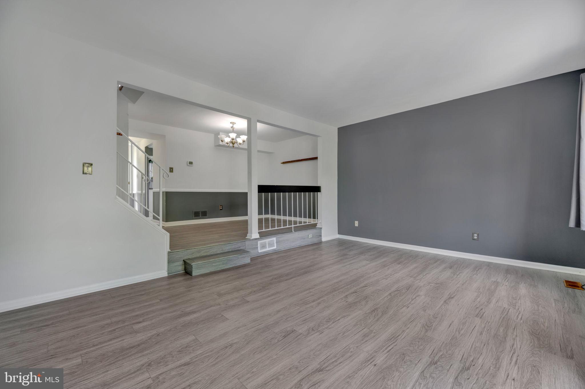 KINGS COURT - Residential Lease