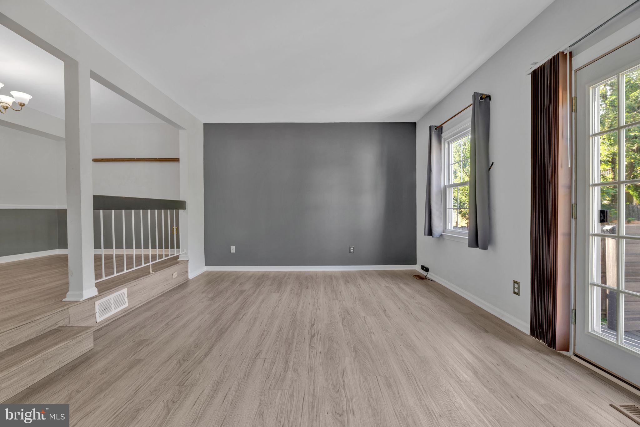 KINGS COURT - Residential Lease