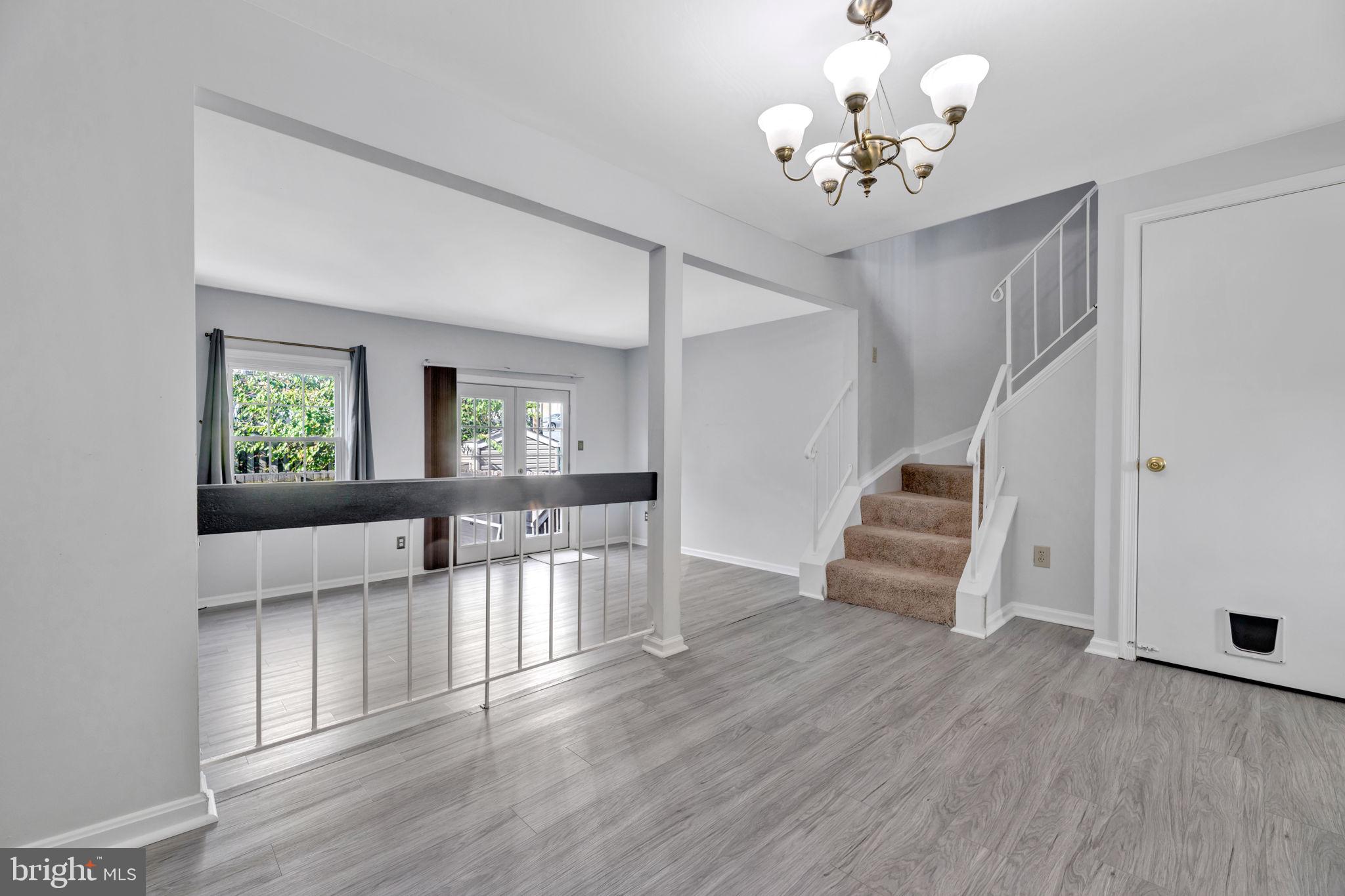 KINGS COURT - Residential Lease