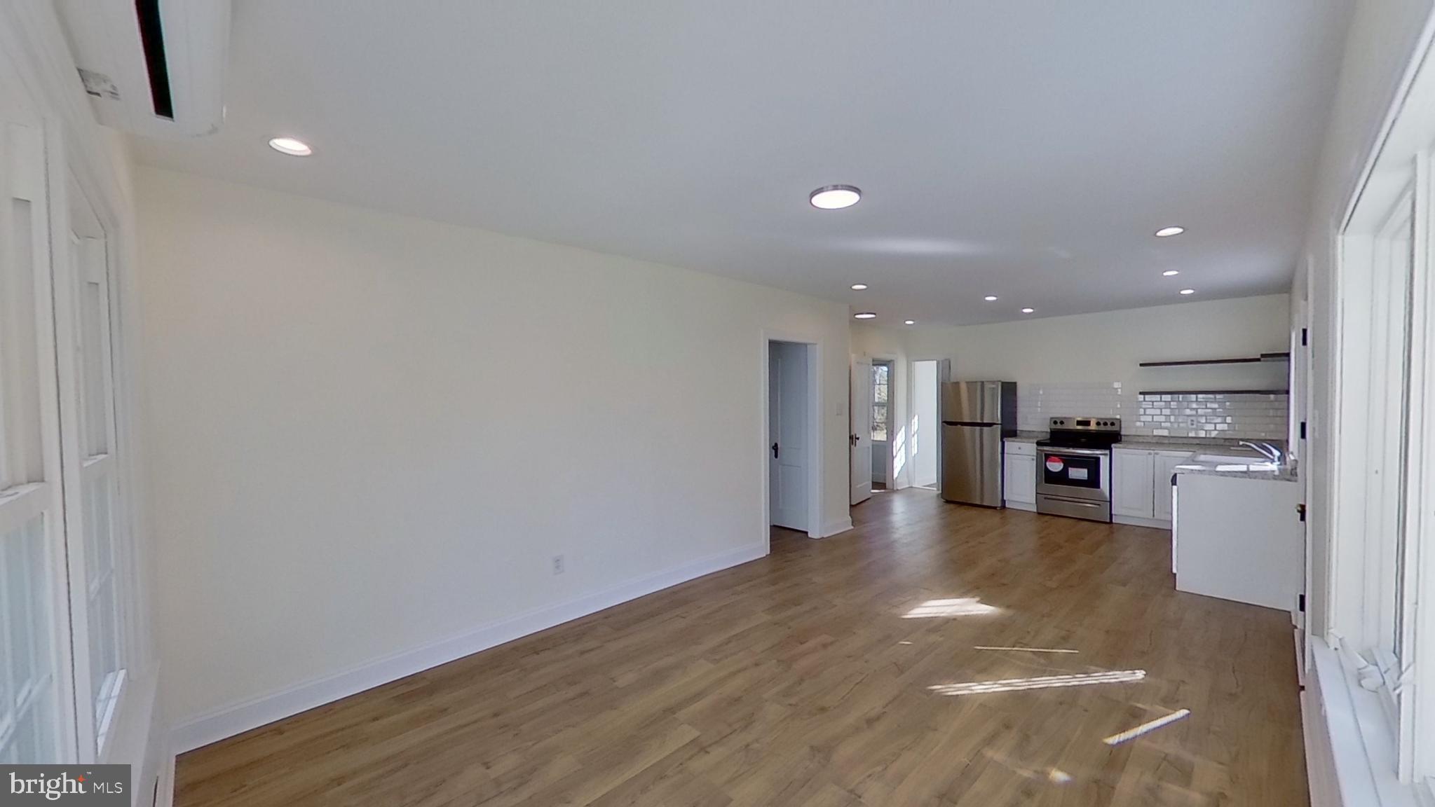 MOUNT PLEASANT - Residential Lease