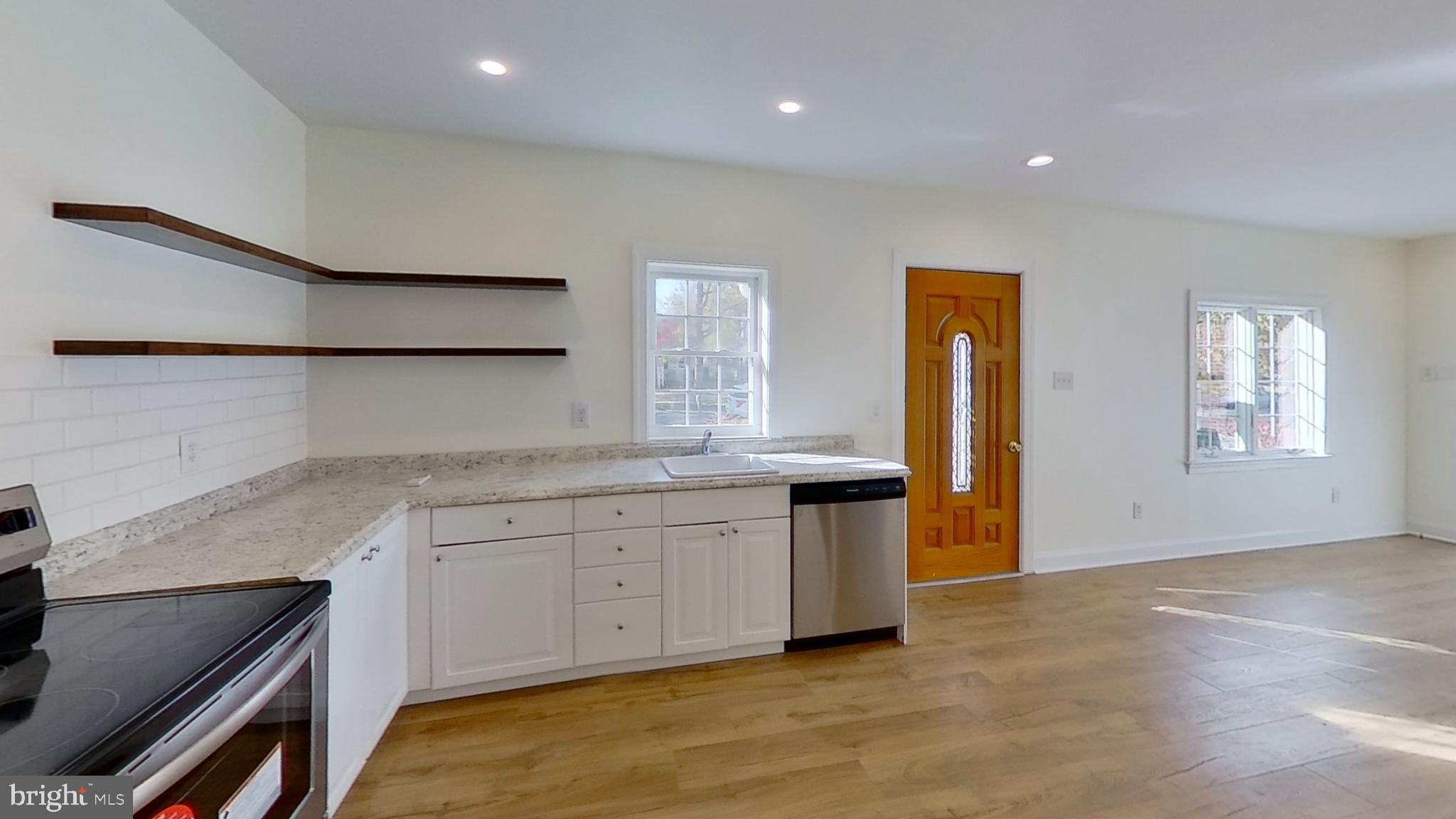 MOUNT PLEASANT - Residential Lease