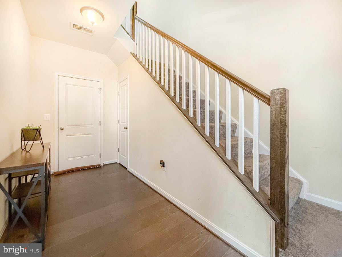 STEEPLECHASE - Residential Lease