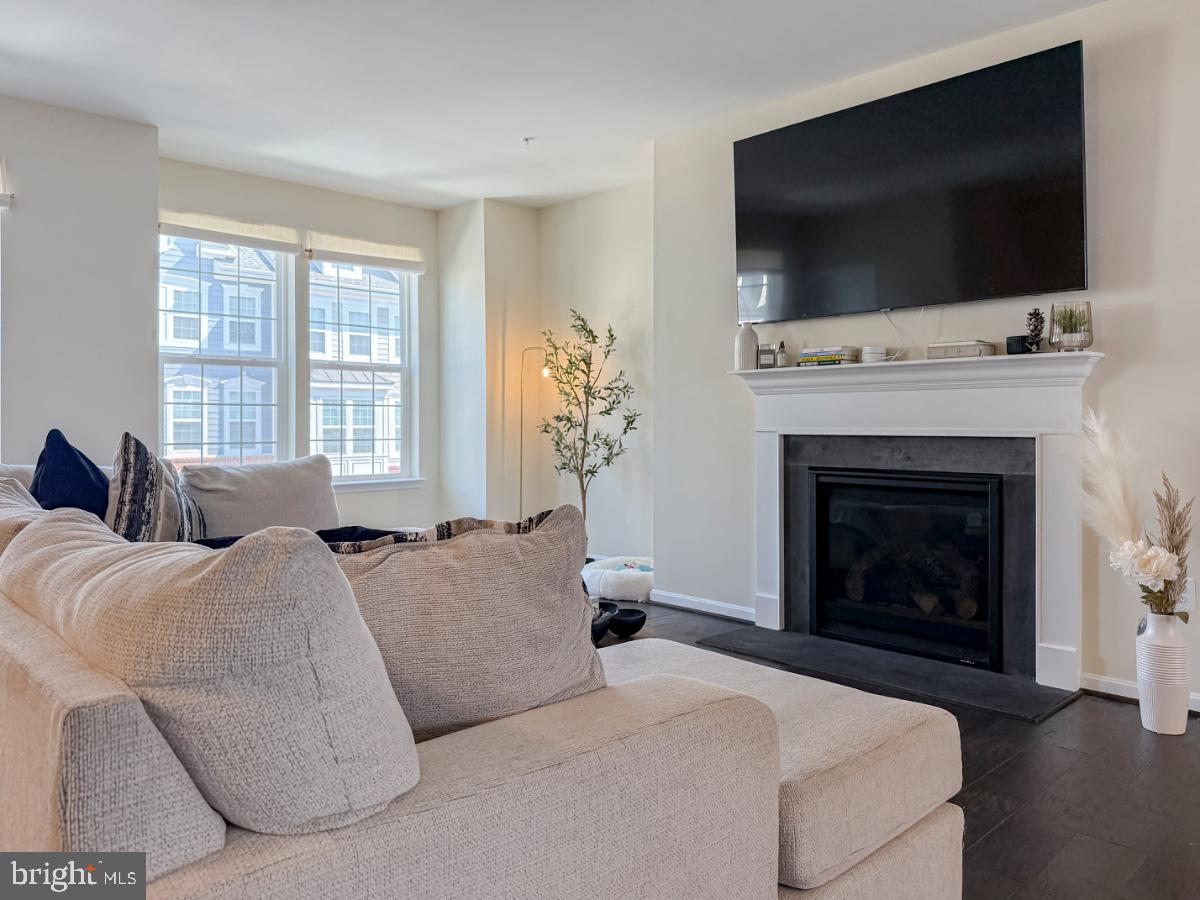 STEEPLECHASE - Residential Lease