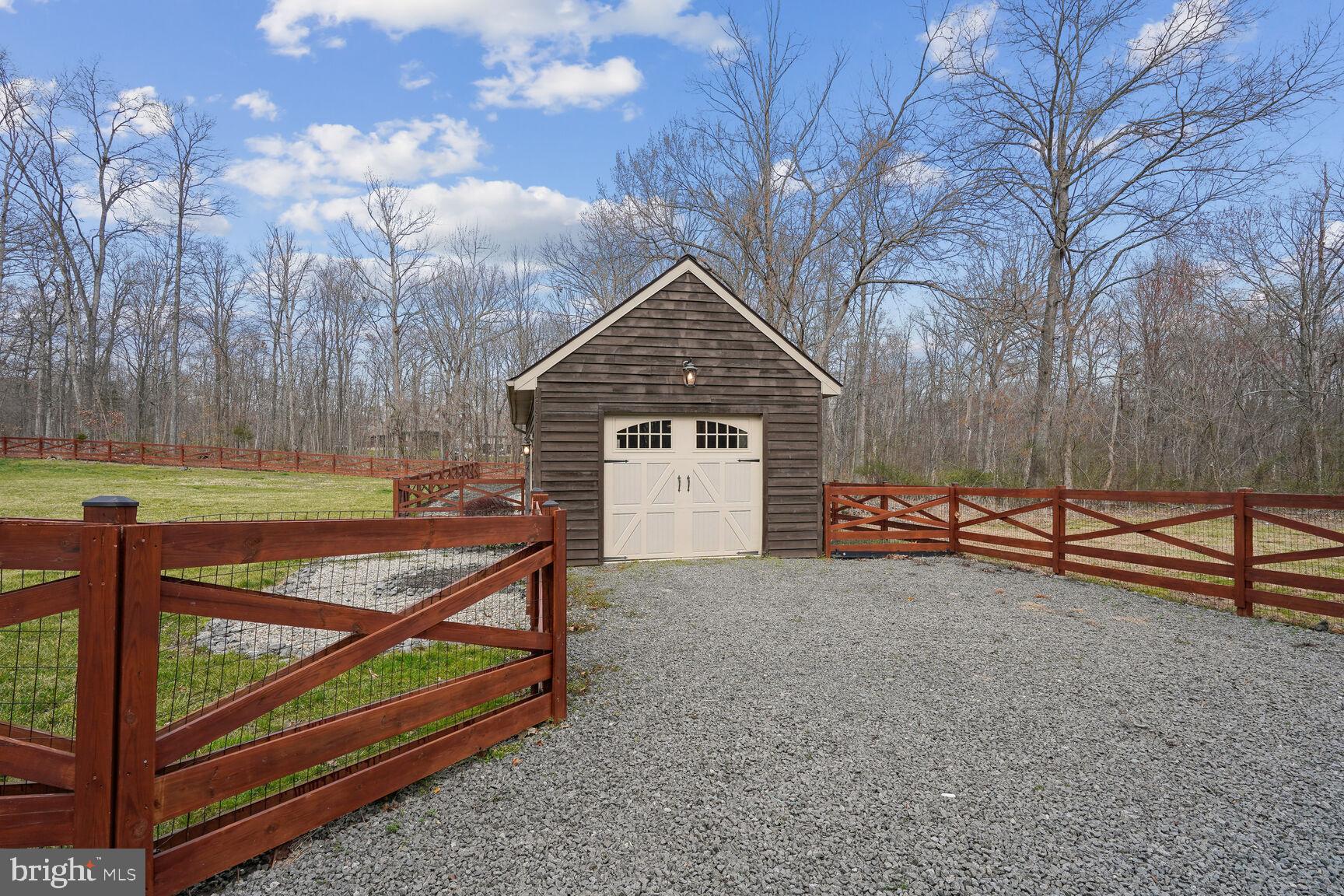 AUTUMN OAKS ESTATES - Residential