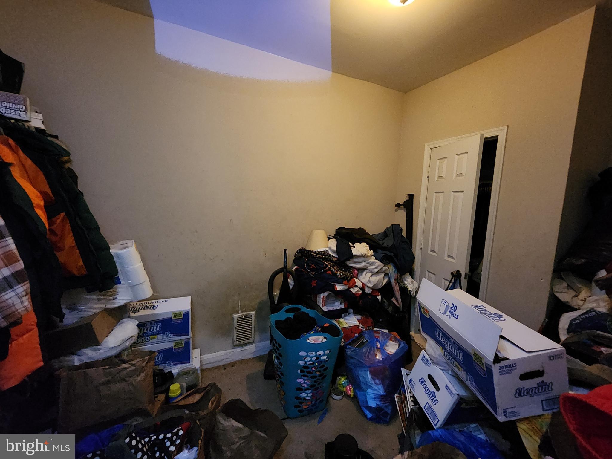 BROADWAY EAST - Residential