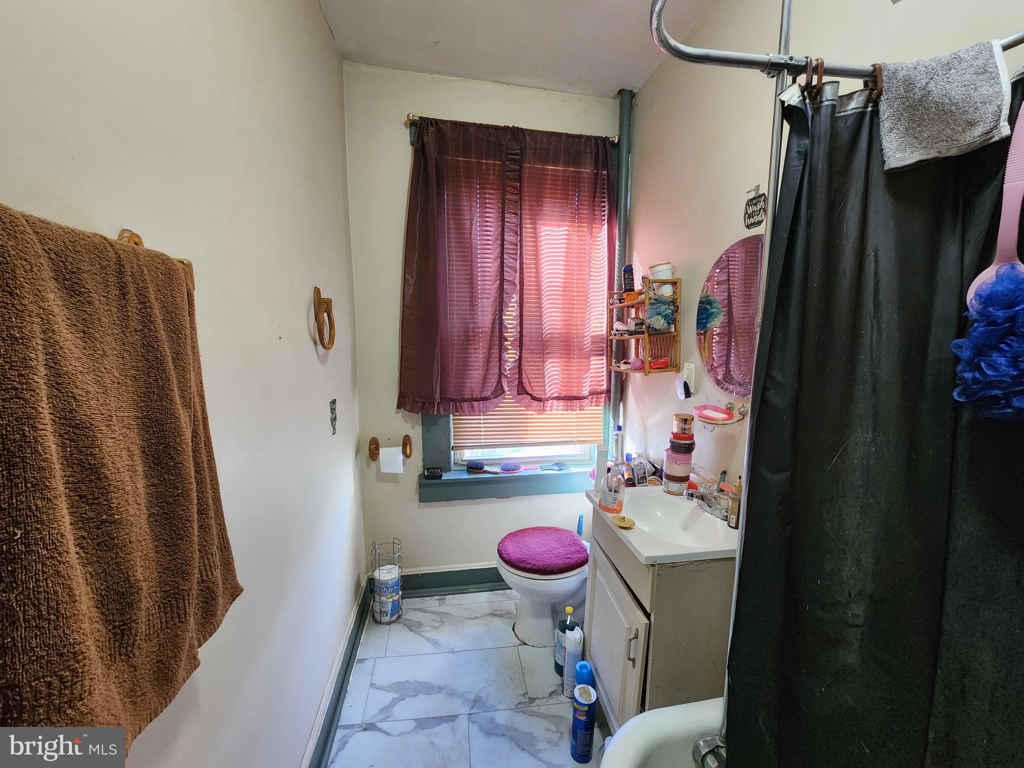 BROADWAY EAST - Residential