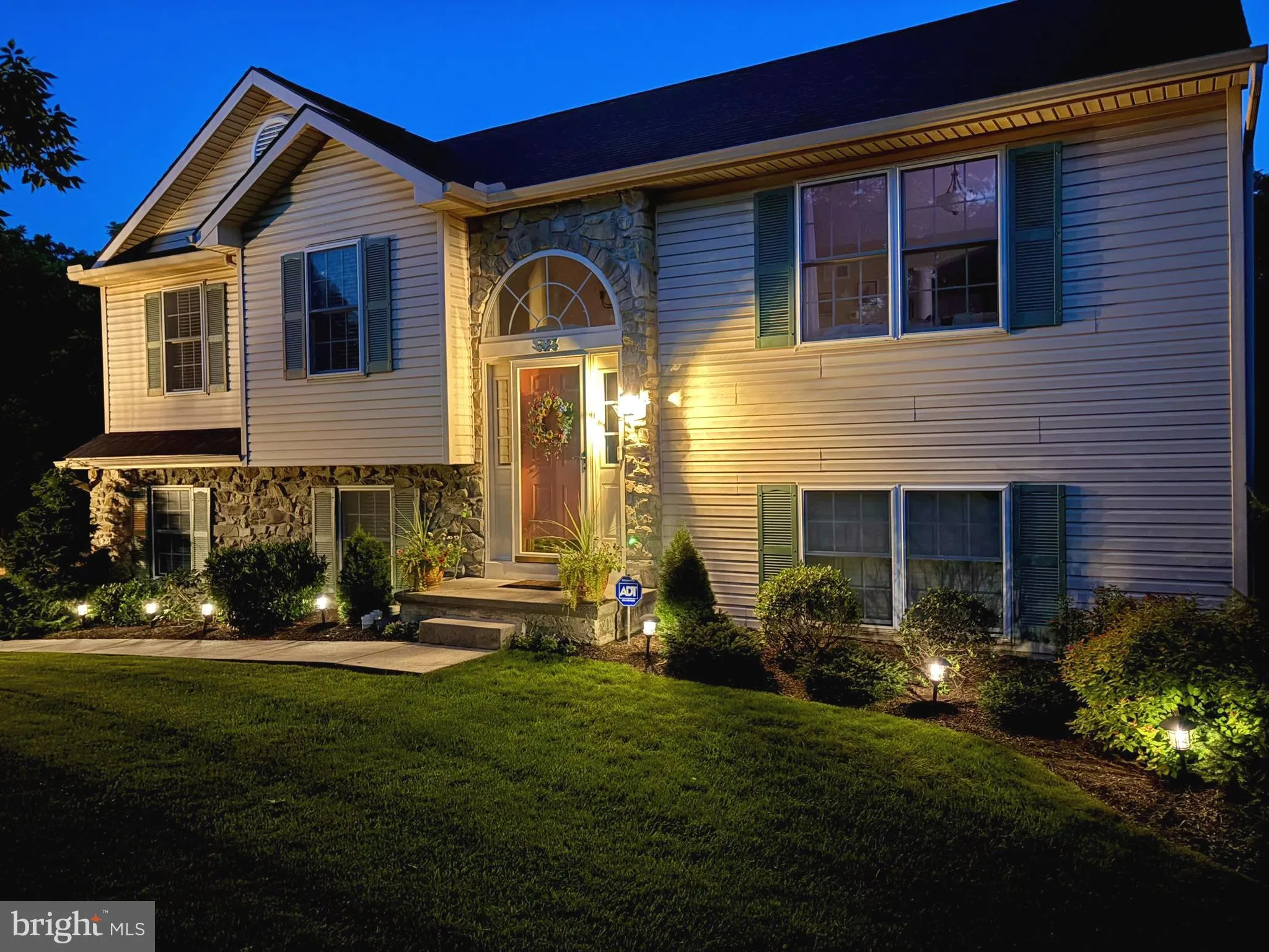 Manheim, Pennsylvania 17545, United States, 3 Bedrooms Bedrooms, ,2 BathroomsBathrooms,Residential,Active,177622