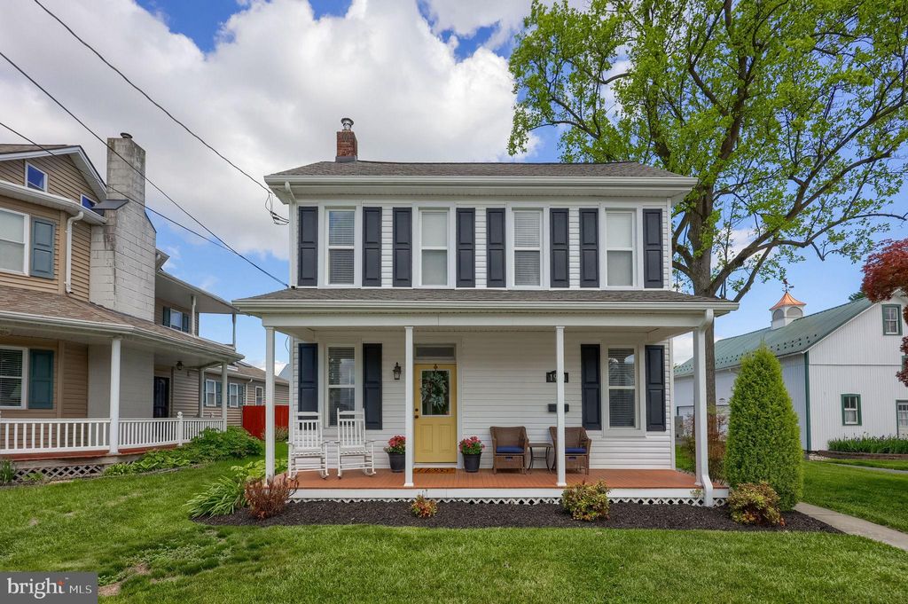 Photo of 1971 New Street, EAST PETERSBURG, PA 17520 (MLS # PALA2087554)
